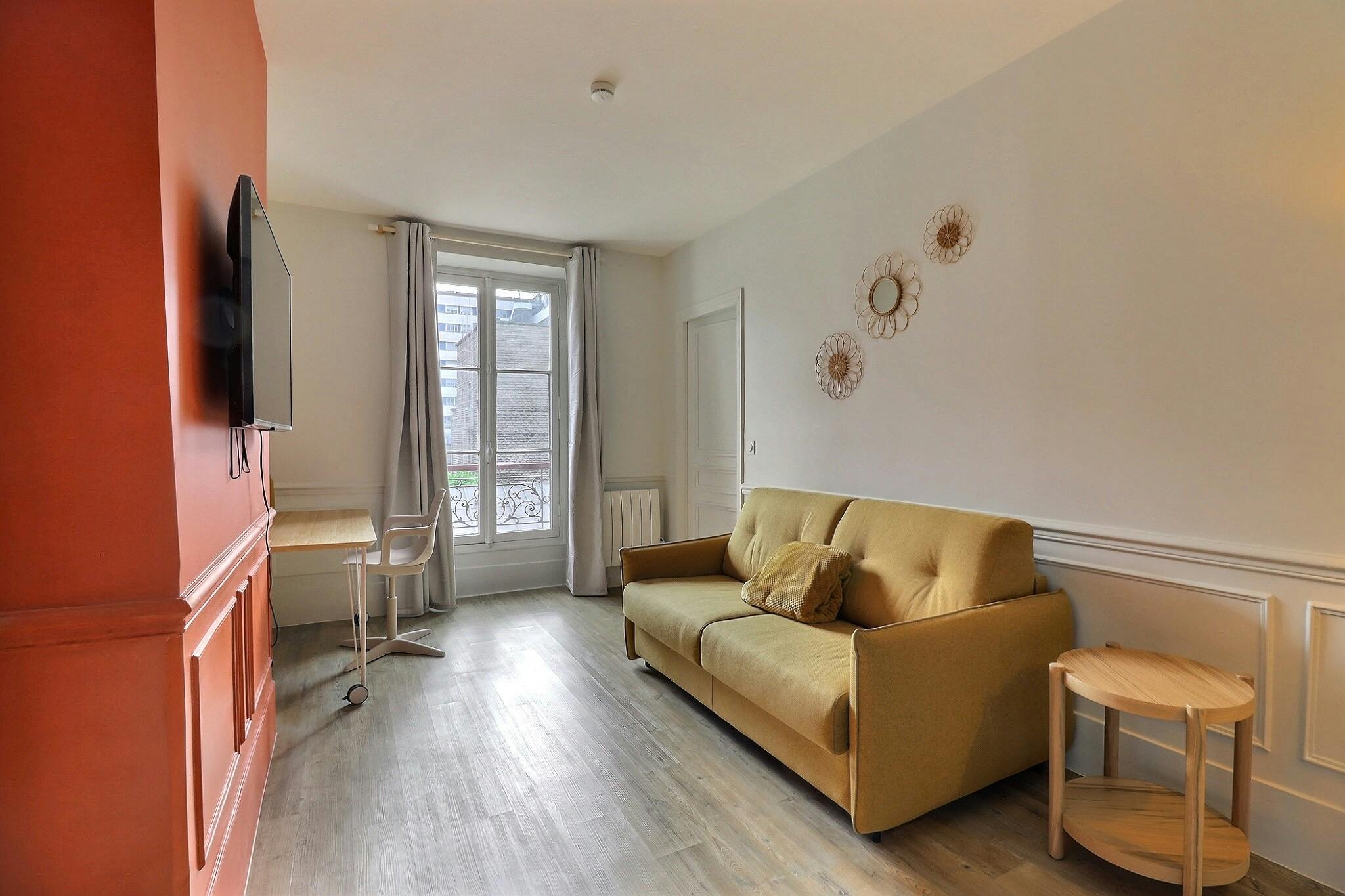 Rue Crozatier, Paris preview