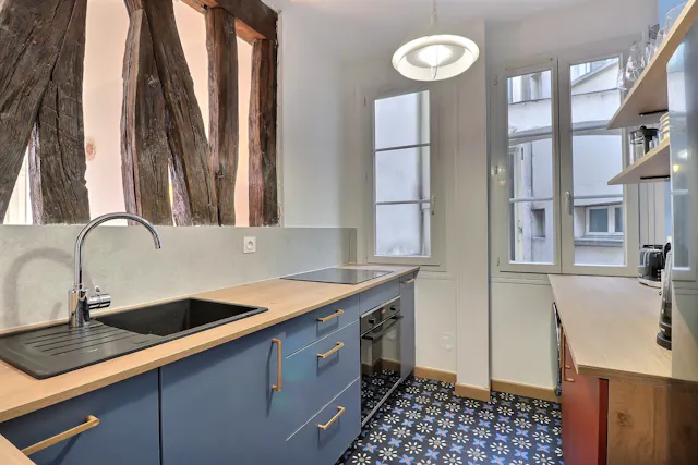 1-Bedroom Apartment in Rue Crozatier, Paris (1700956) room image 2