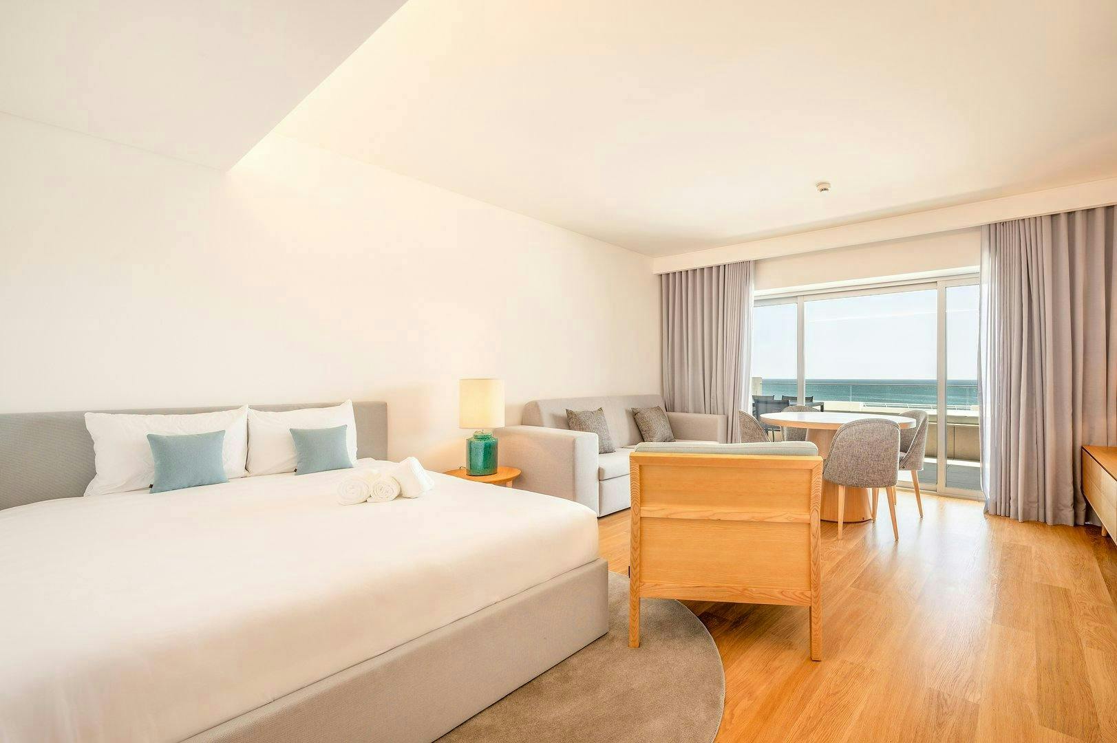 Studio zu mieten für 10 € pro Monat in Sesimbra, Avenida dos Náufragos