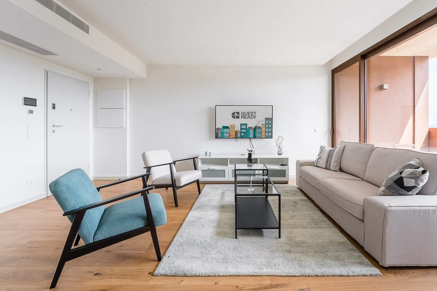 2-Bedroom Apartment in Avenida João Silva Pinto, Vila Nova de Gaia ROOM 1