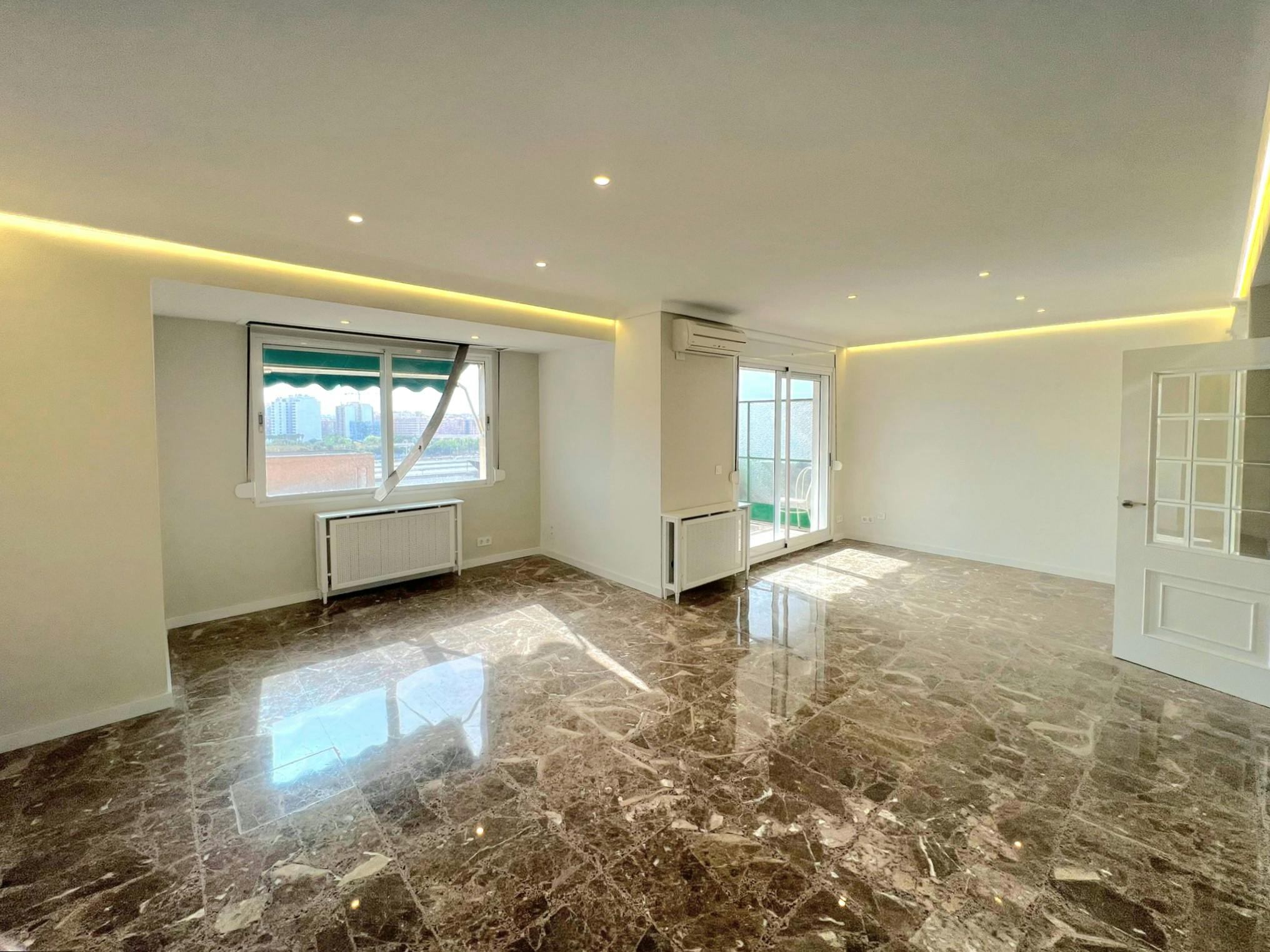 Carrer de Sant Vicent Màrtir, Valencia preview