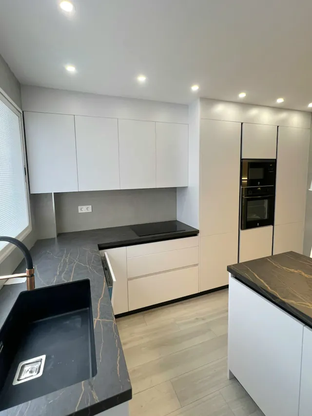 3-Bedroom Apartment in Carrer de Sant Vicent Màrtir, Valencia (1701061) room image 50