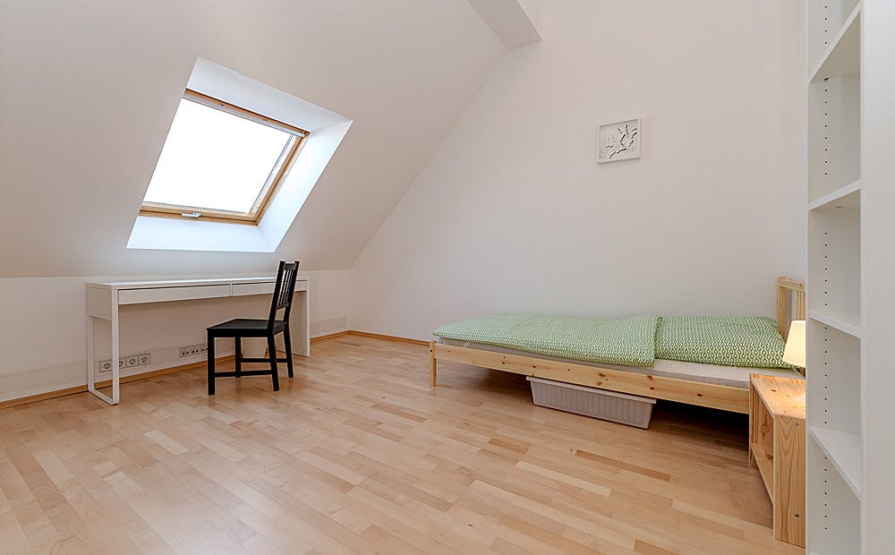 Holzmannstraße, Berlin preview