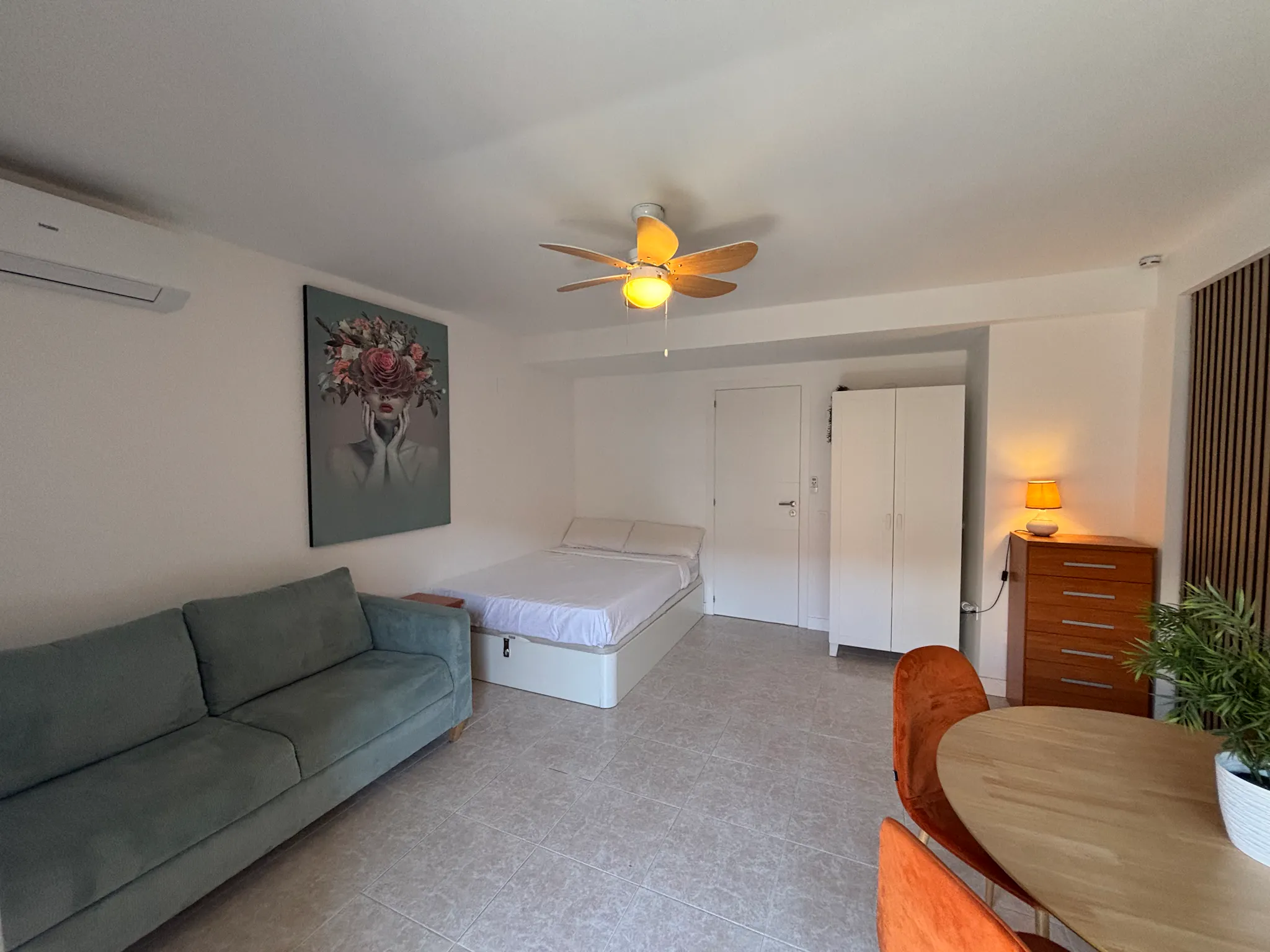 Carrer de Rodrigo de Pertegás, Valencia preview