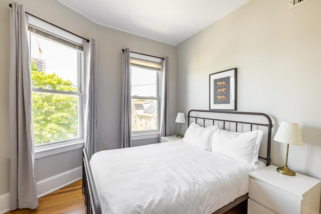 Privé kamer te huur voor $1,347 per maand in Somerville, Rossmore Street