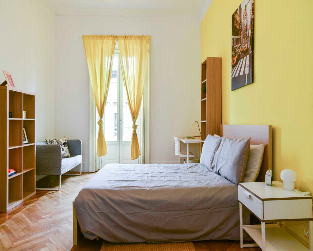 Via Caradosso, Milan preview