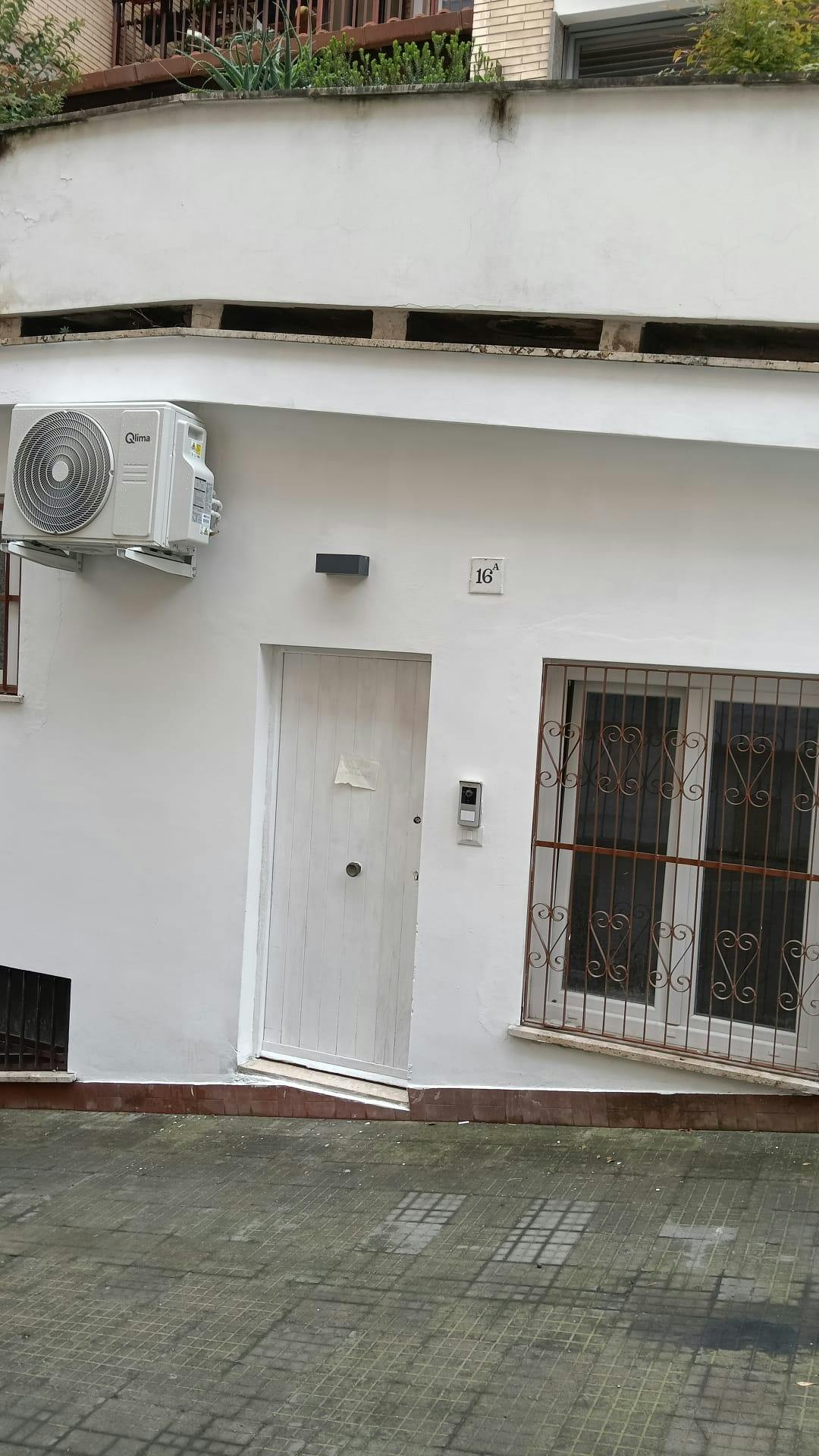 Квартира за оренду для 1 100 EUR на місяць у Rome, Via Felice Poggi
