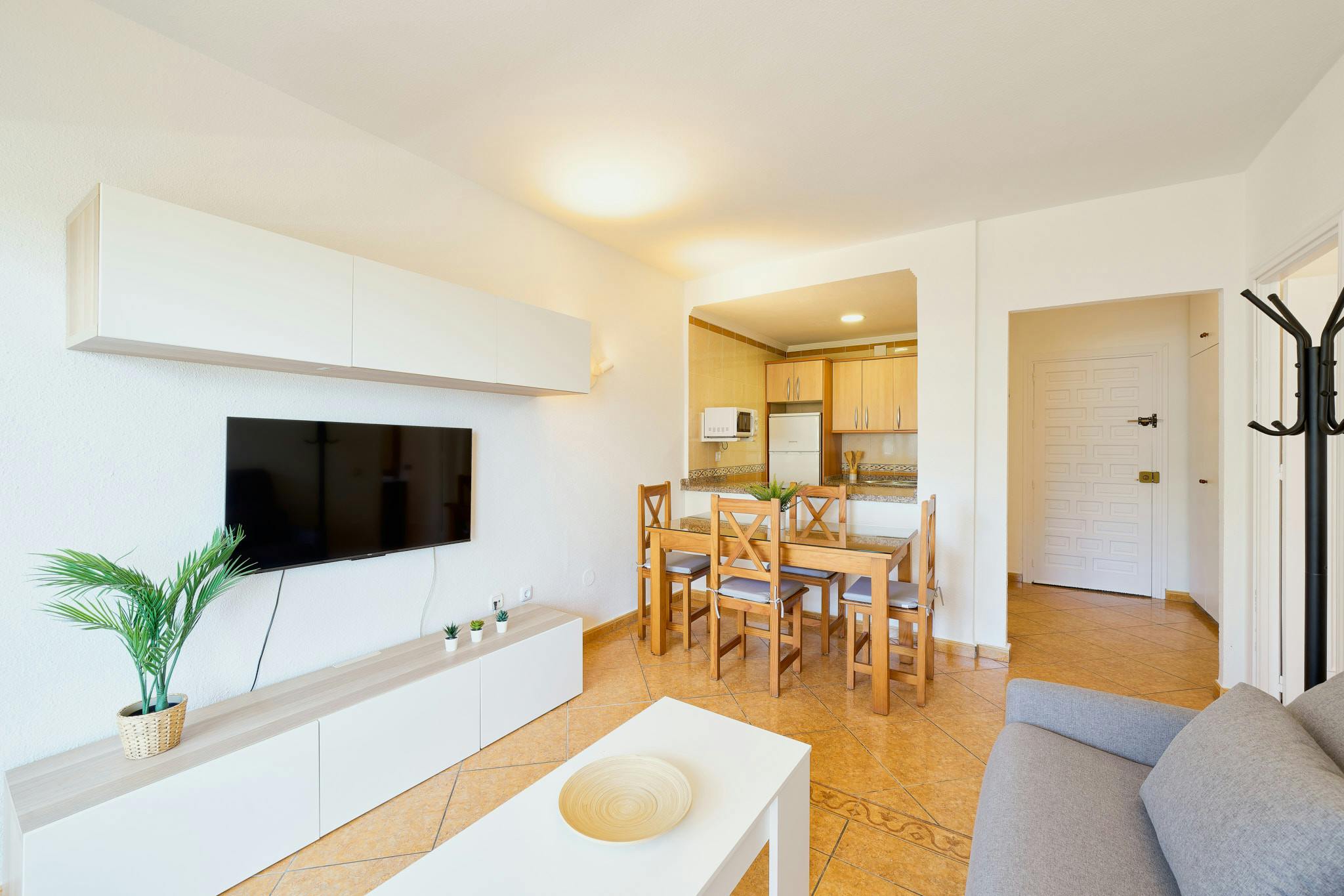 Apartamento en alquiler por 9999 € al mes en Benalmádena, Calle Benalmádena