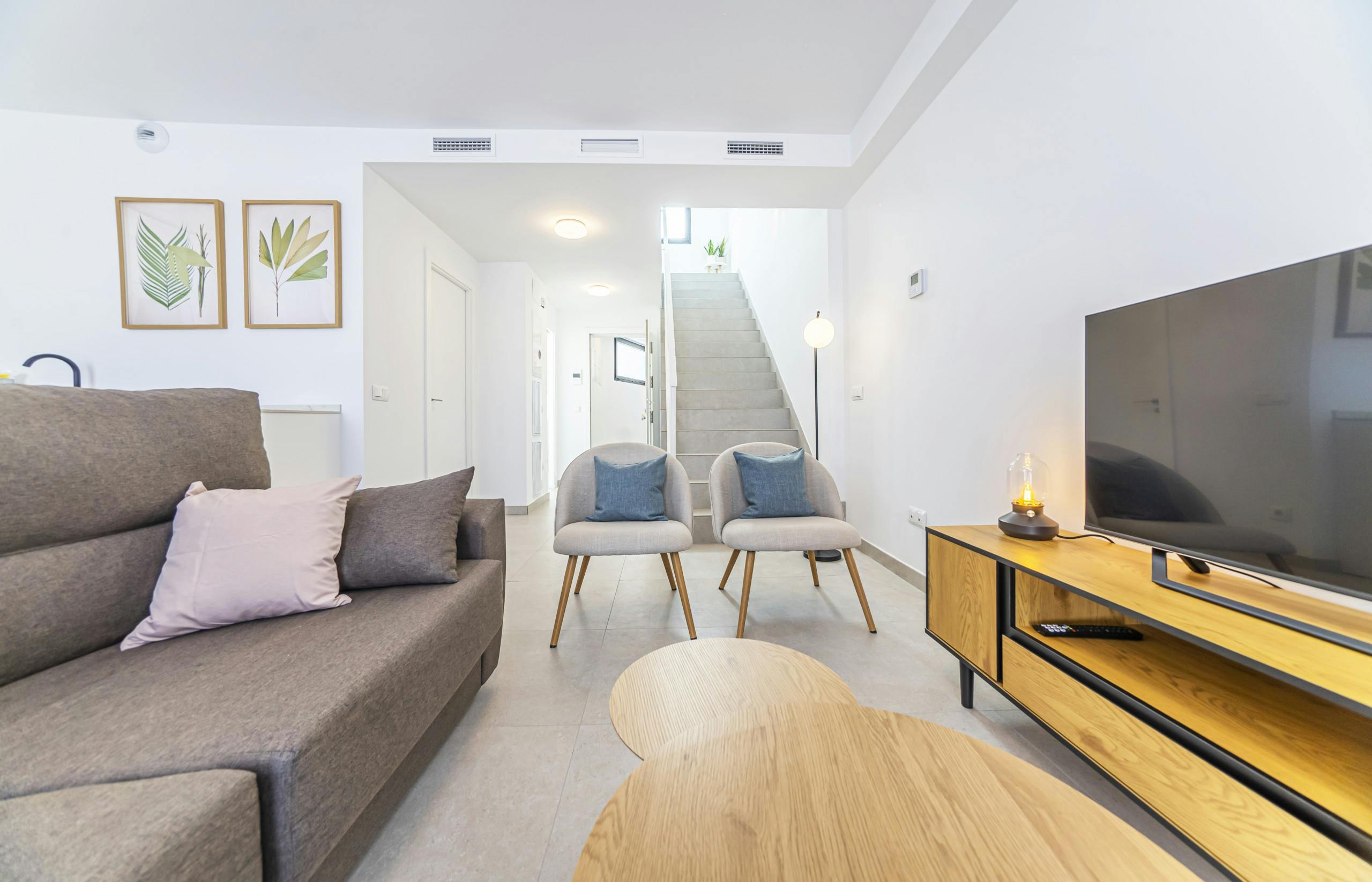 Apartment for rent for €9,999 per month in Málaga, Calle Vicente Gómez de Cádiz