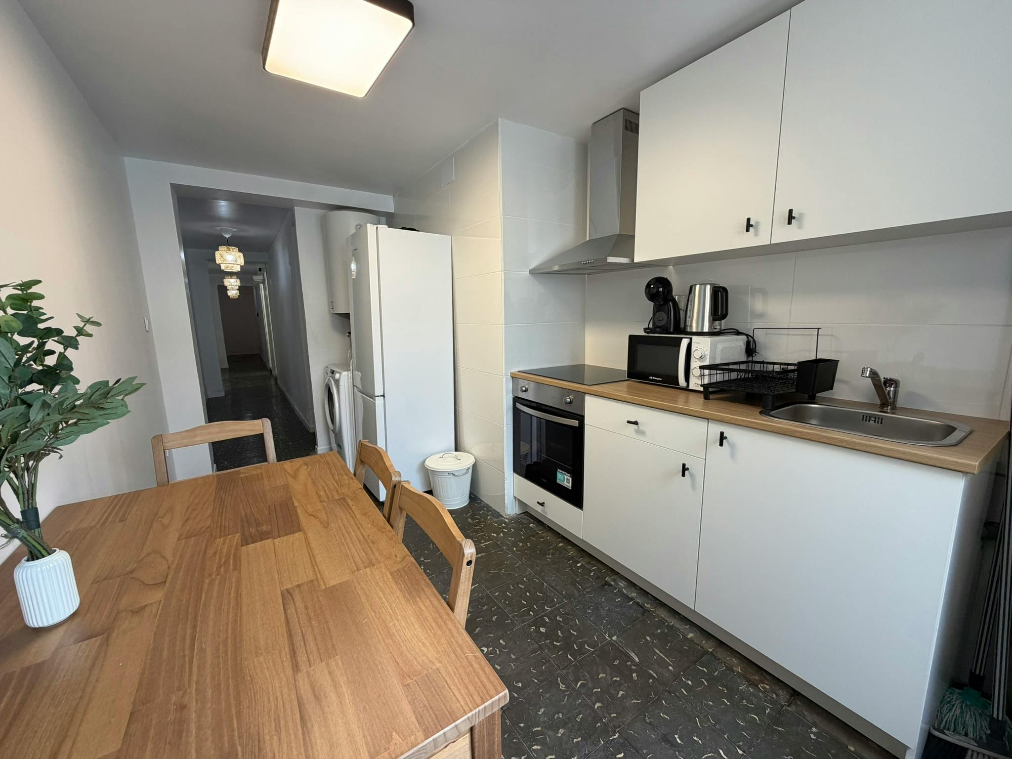 Single room Xirivella, 1 bed, 13m² — photo 8