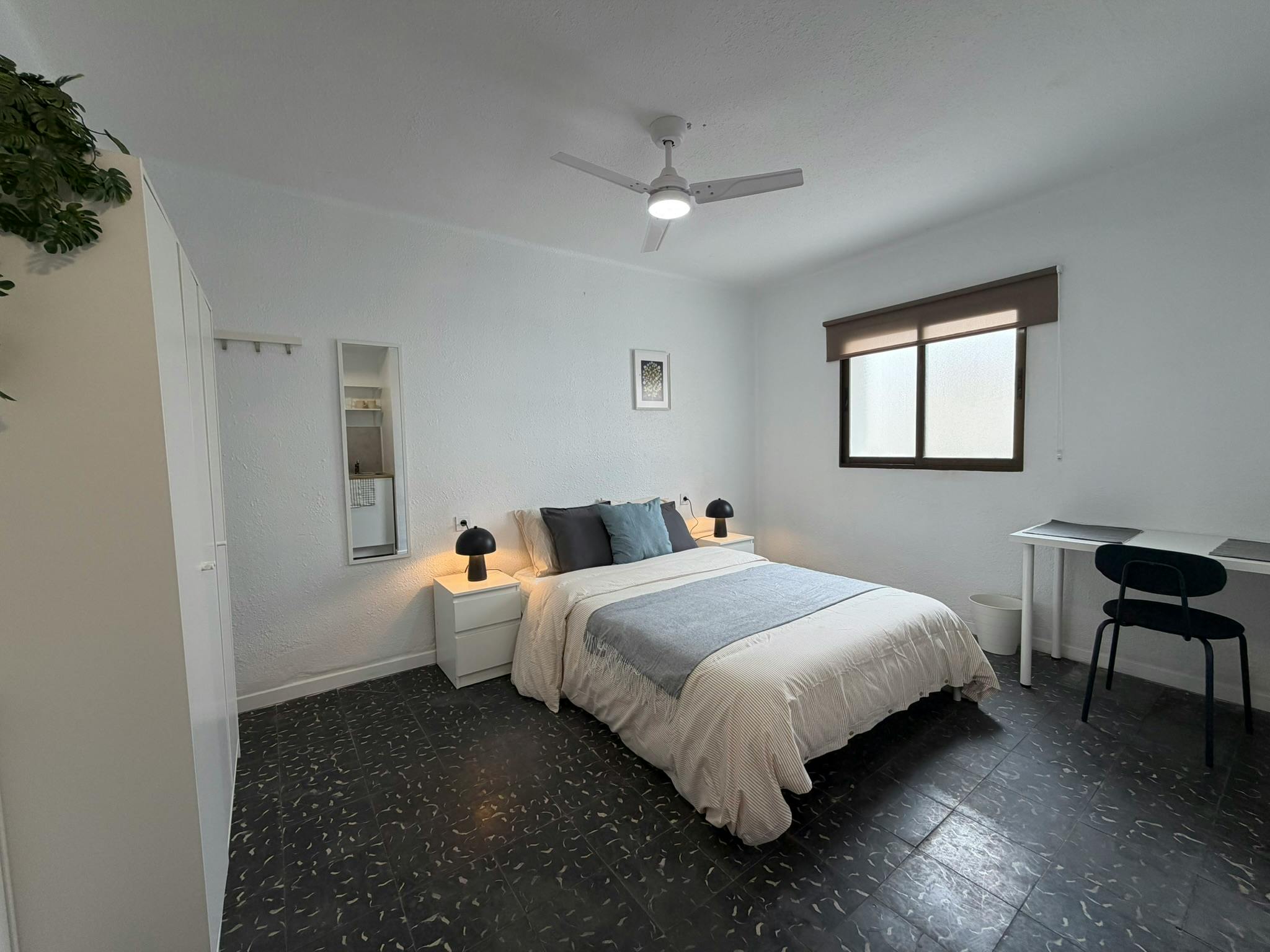 Single room Xirivella, 1 bed, 14m² — photo 2