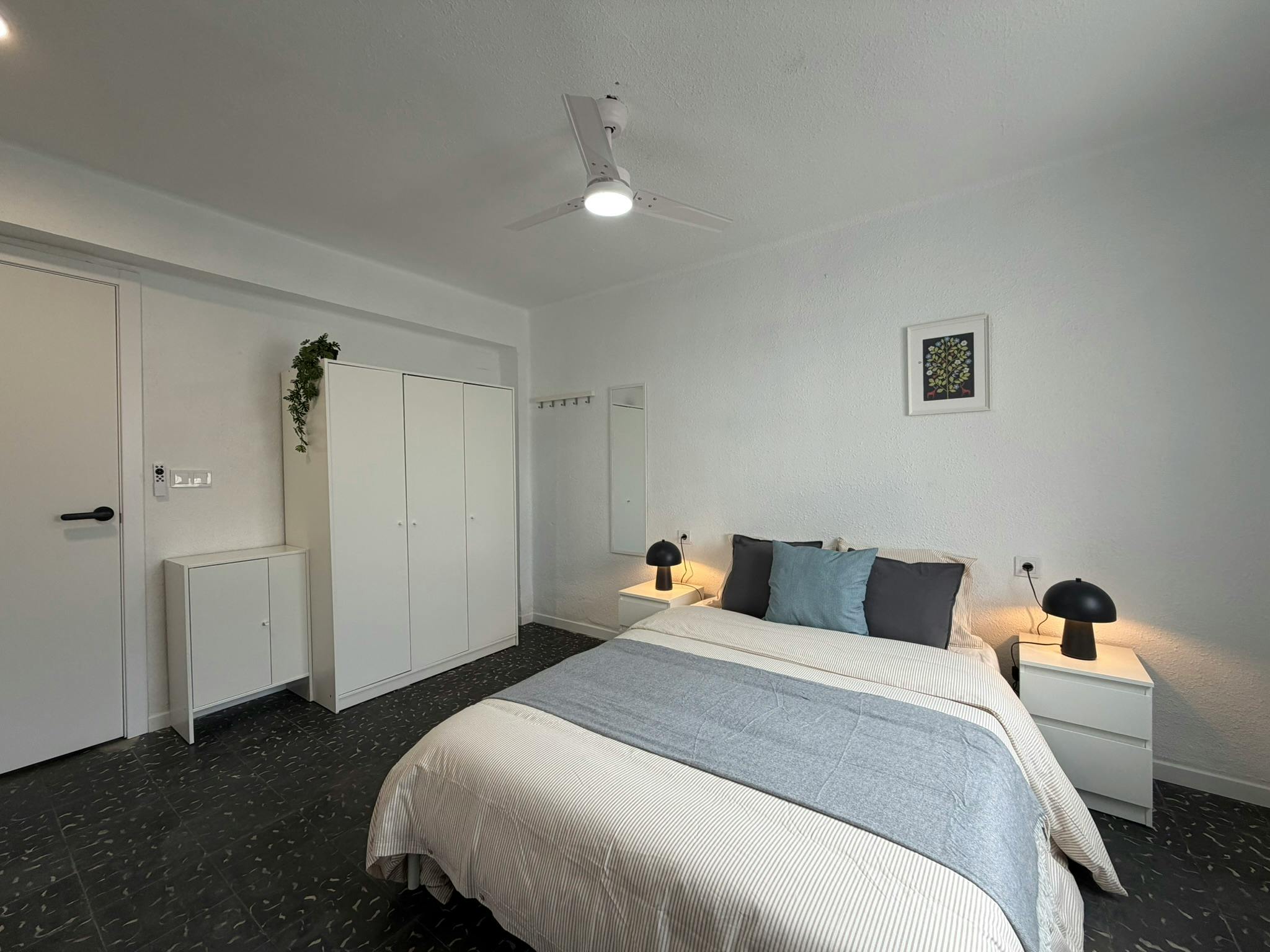 Single room Xirivella, 1 bed, 14m² — photo 5