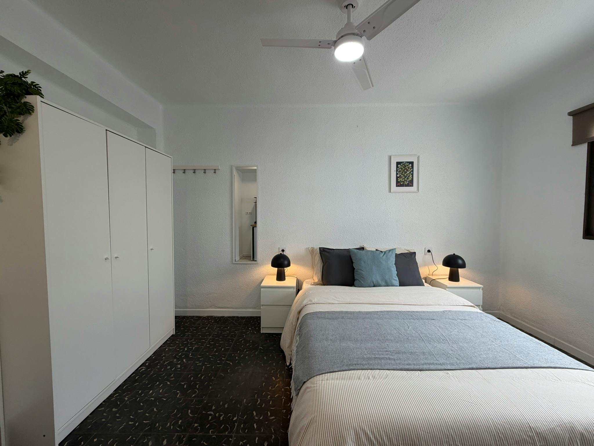 Single room Xirivella, 1 bed, 14m² — photo 3