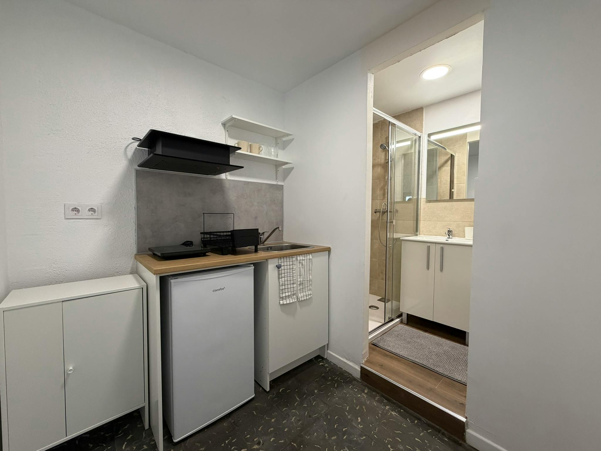 Single room Xirivella, 1 bed, 17m² — photo 9