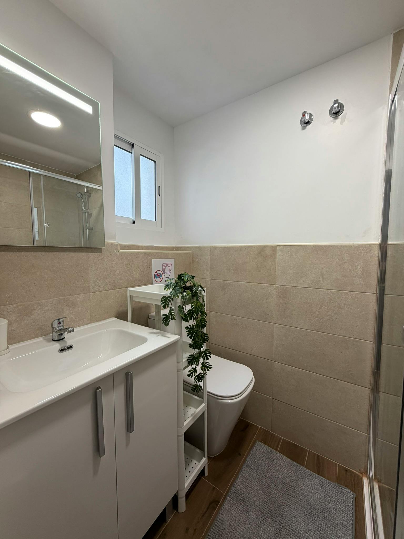 Single room Xirivella, 1 bed, 13m² — photo 7