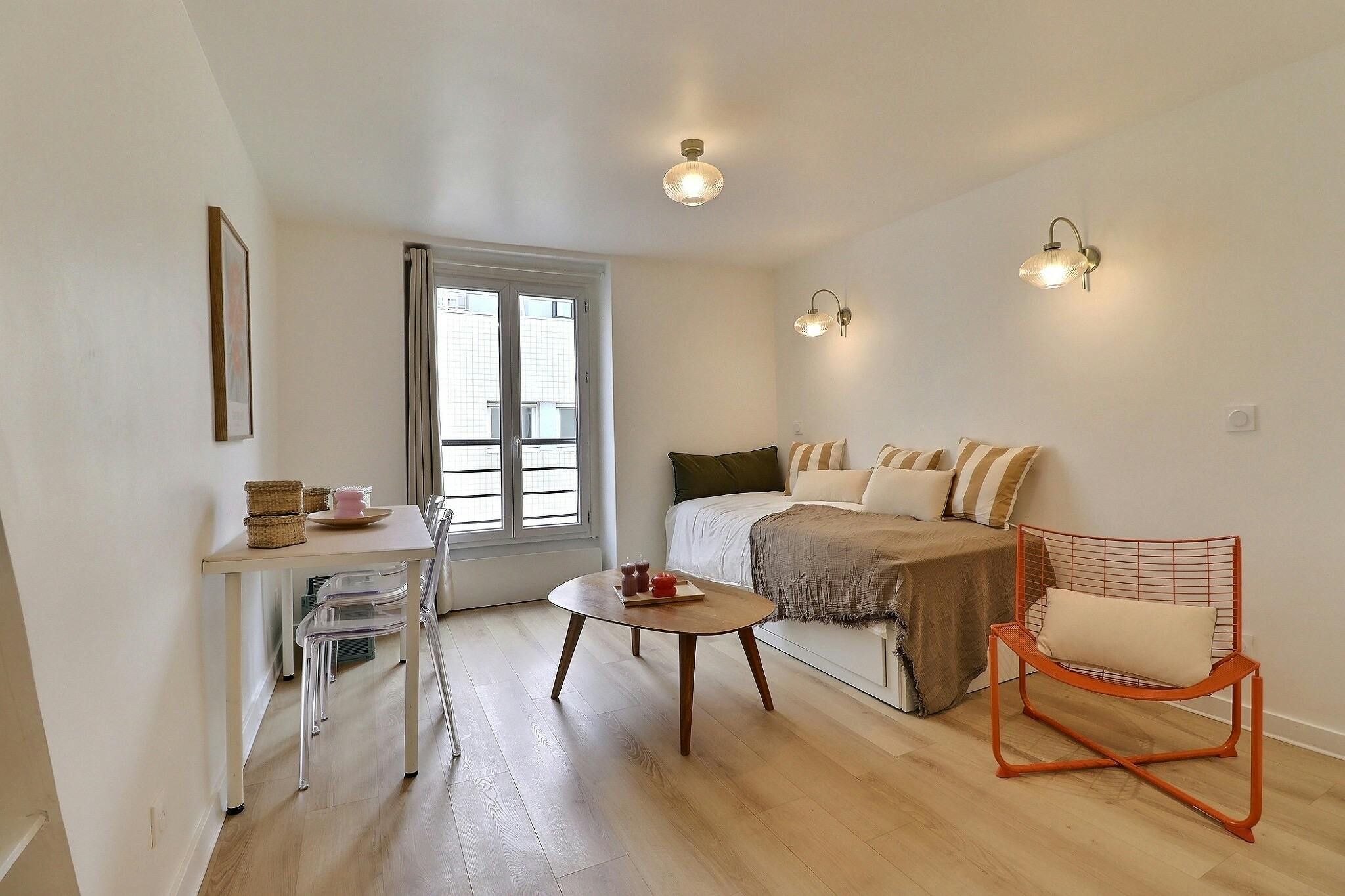 Rue de Ménilmontant, Paris preview