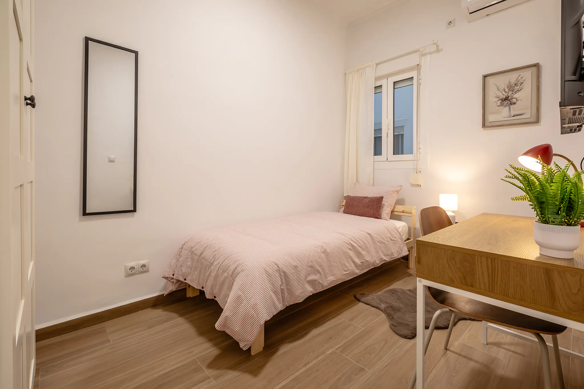 Carrer de l'Actor Llorens, Valencia preview