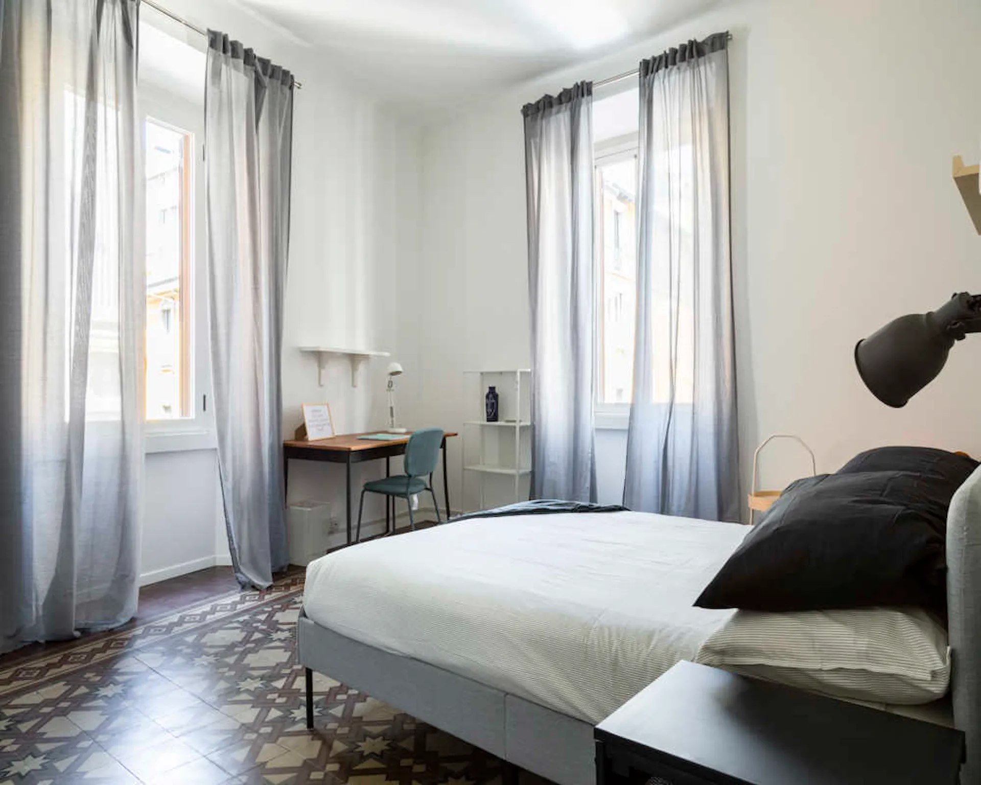 Via Savona, Milan preview