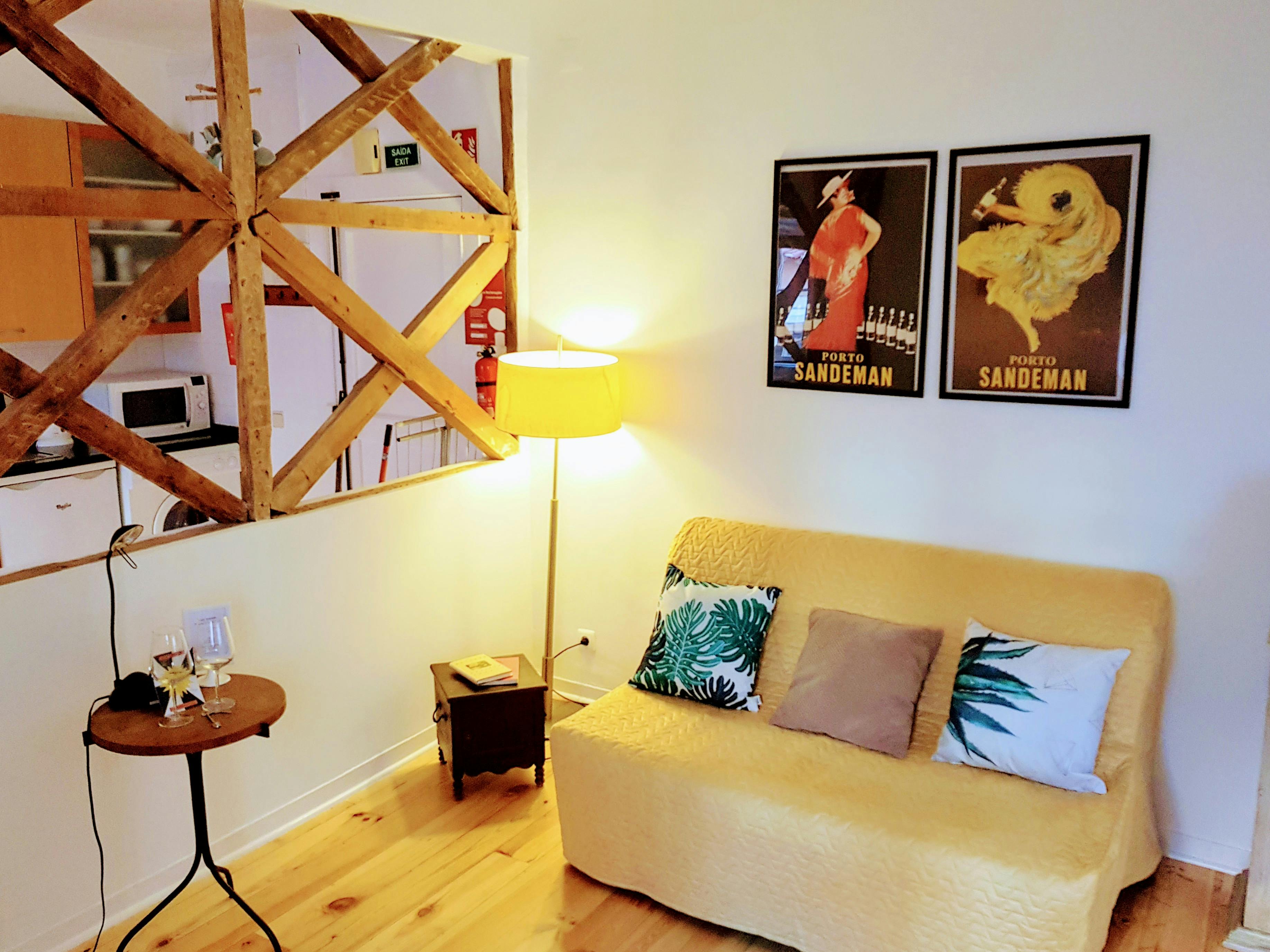 Appartamento in affitto a 1300 € al mese a Lisbon, Travessa da Pena