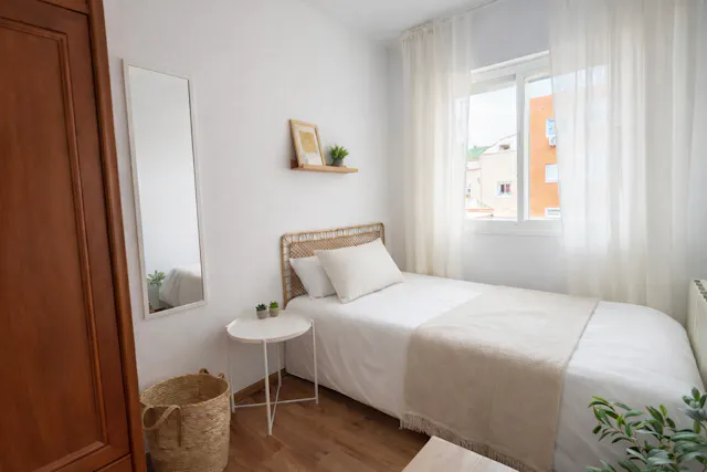 Private room in Calle de Marcelina, Madrid (1701875) room image 1