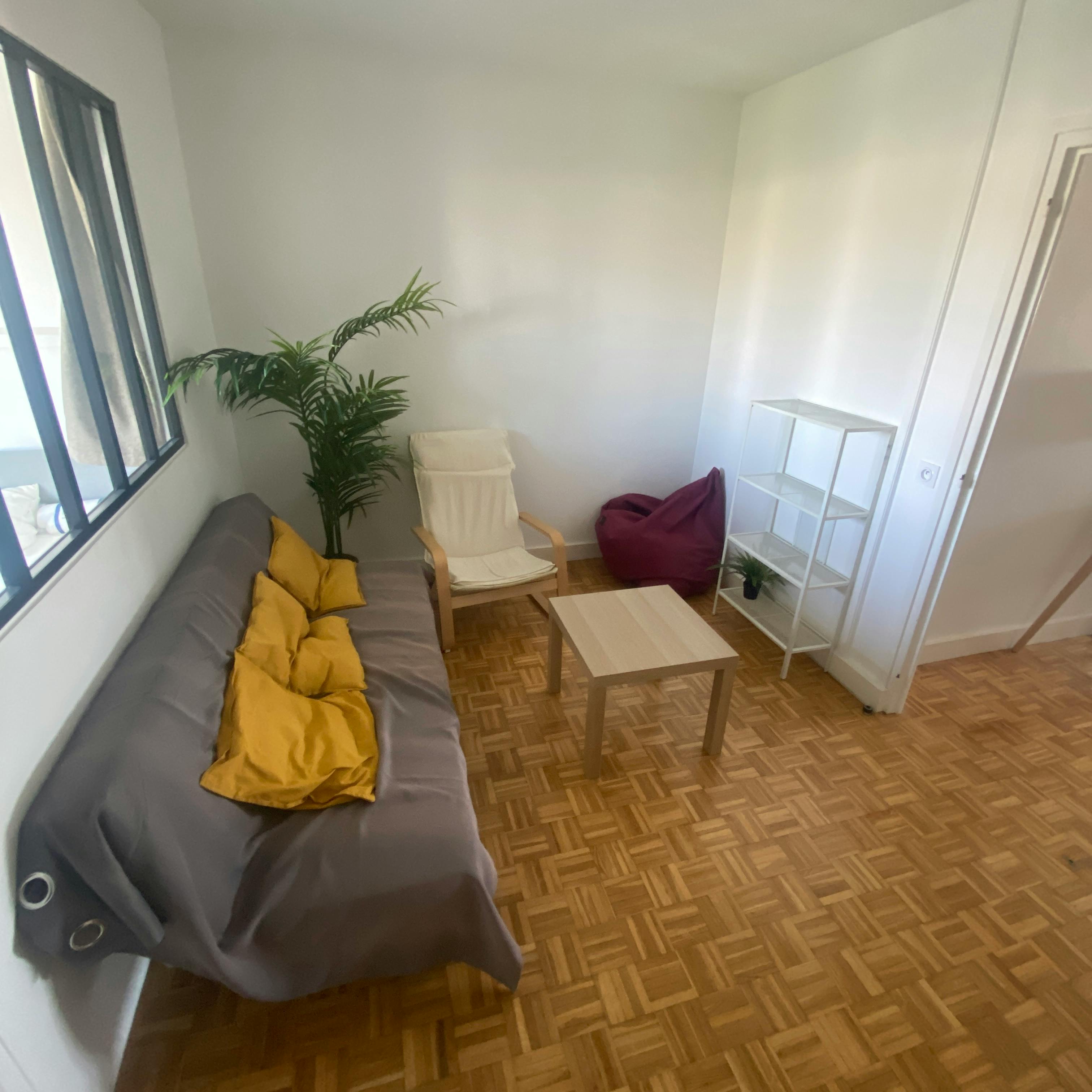 Single room Paris, 1 bed, 11m² — photo 9