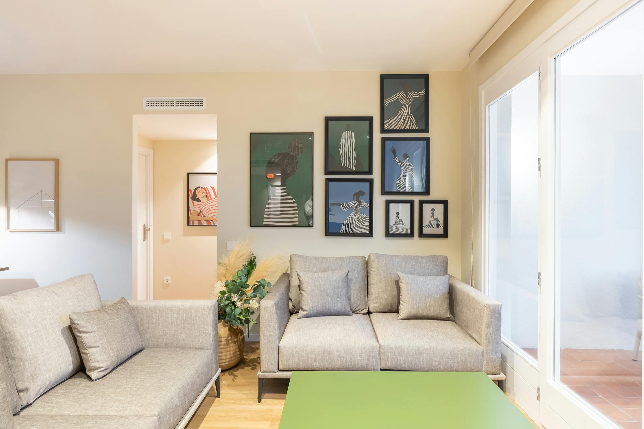 preview gallery tile