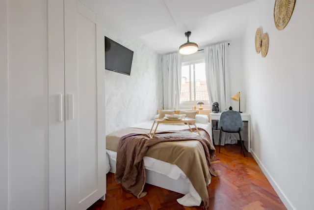 Private room in Calle de Ulises, Madrid (1702077) room image 1