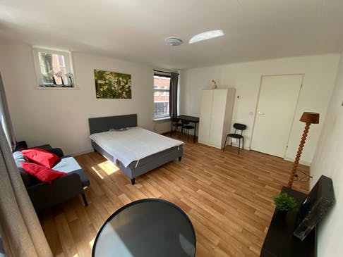 Appartement te huur voor € 3.300 per maand in Amsterdam, Gillis van Ledenberchstraat