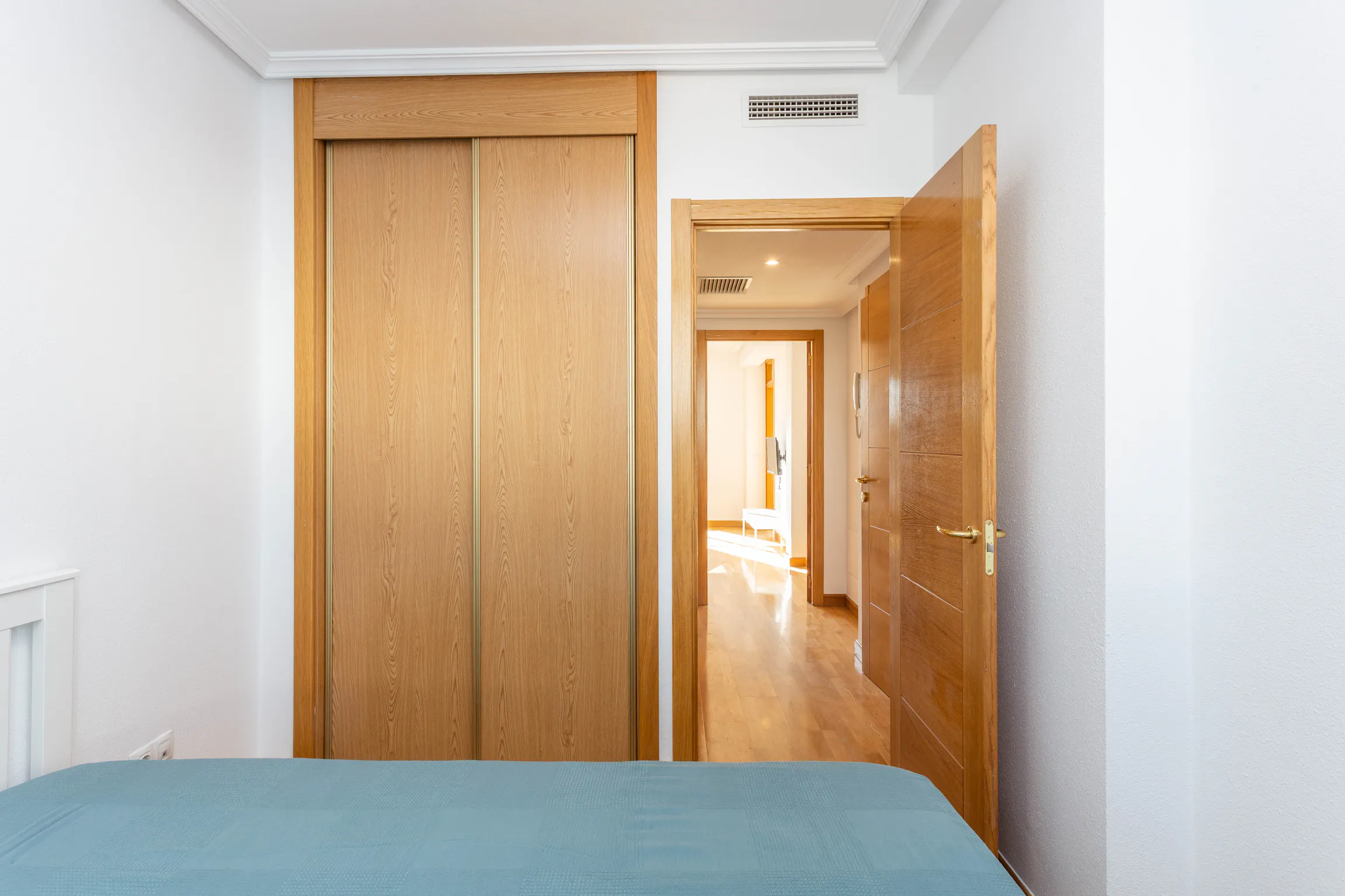 1-Bedroom Building in Calle de Santoña, Madrid (1702131) ROOM 1
