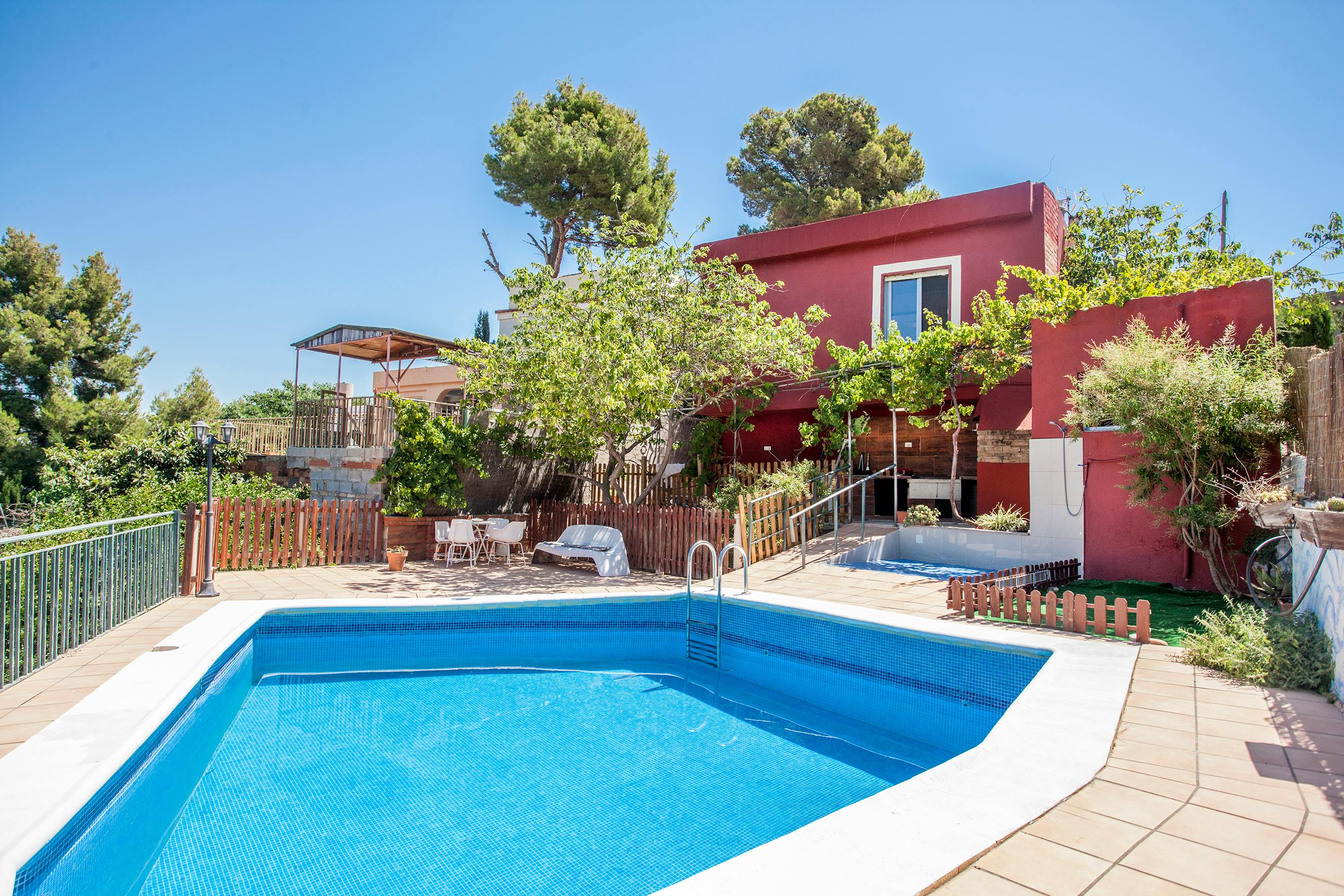 Huis te huur voor € 1.400 per maand in Castelló, Carrer de la Cova del Manyo