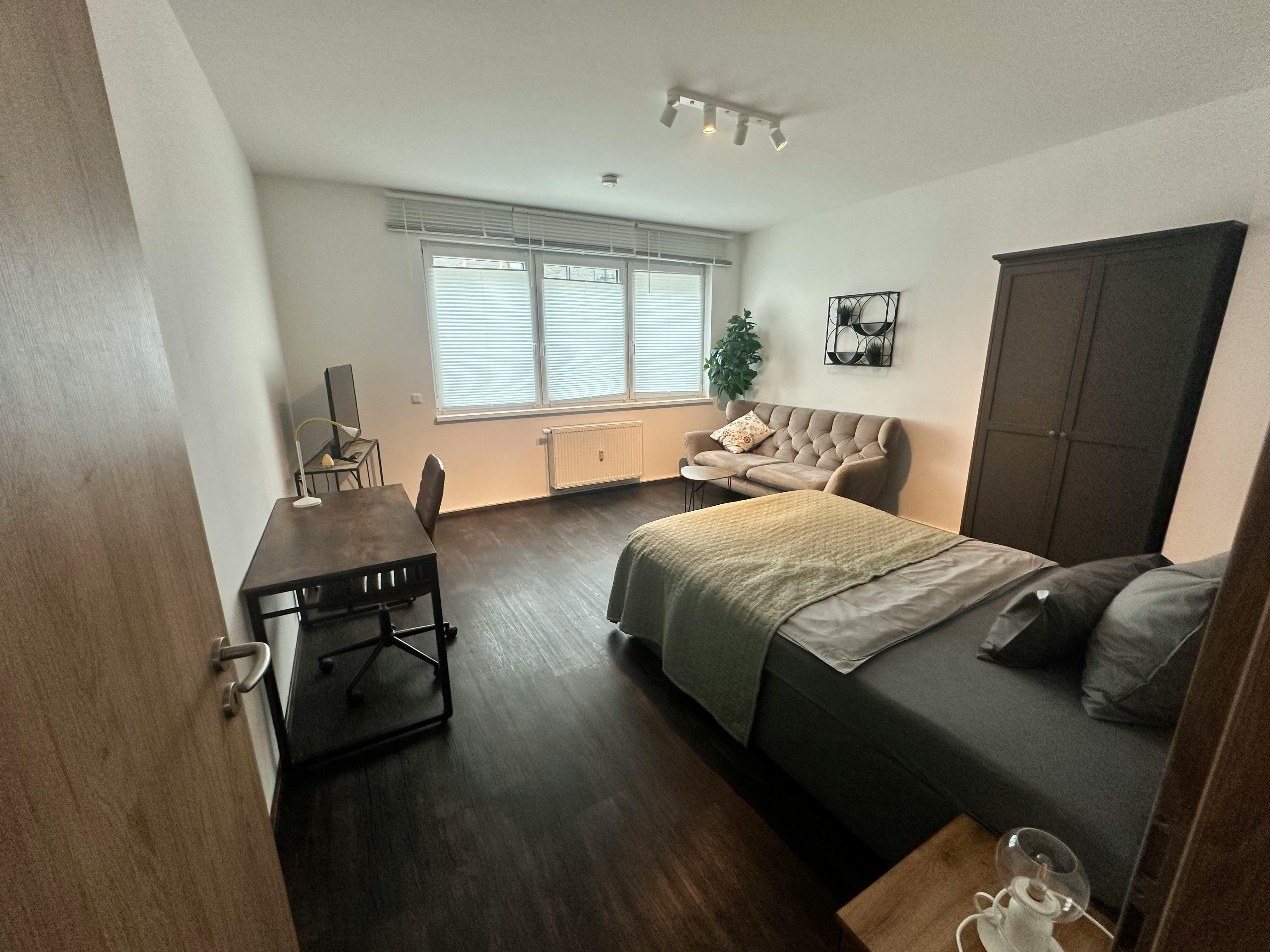 Apartamento para alugar por € 2.400 por mês em Frankfurt am Main, Kleyerstraße