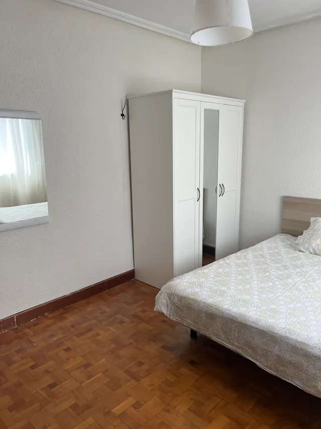 Private room in Travesía de Jesús Guridi, Pamplona (1702280) room image 1