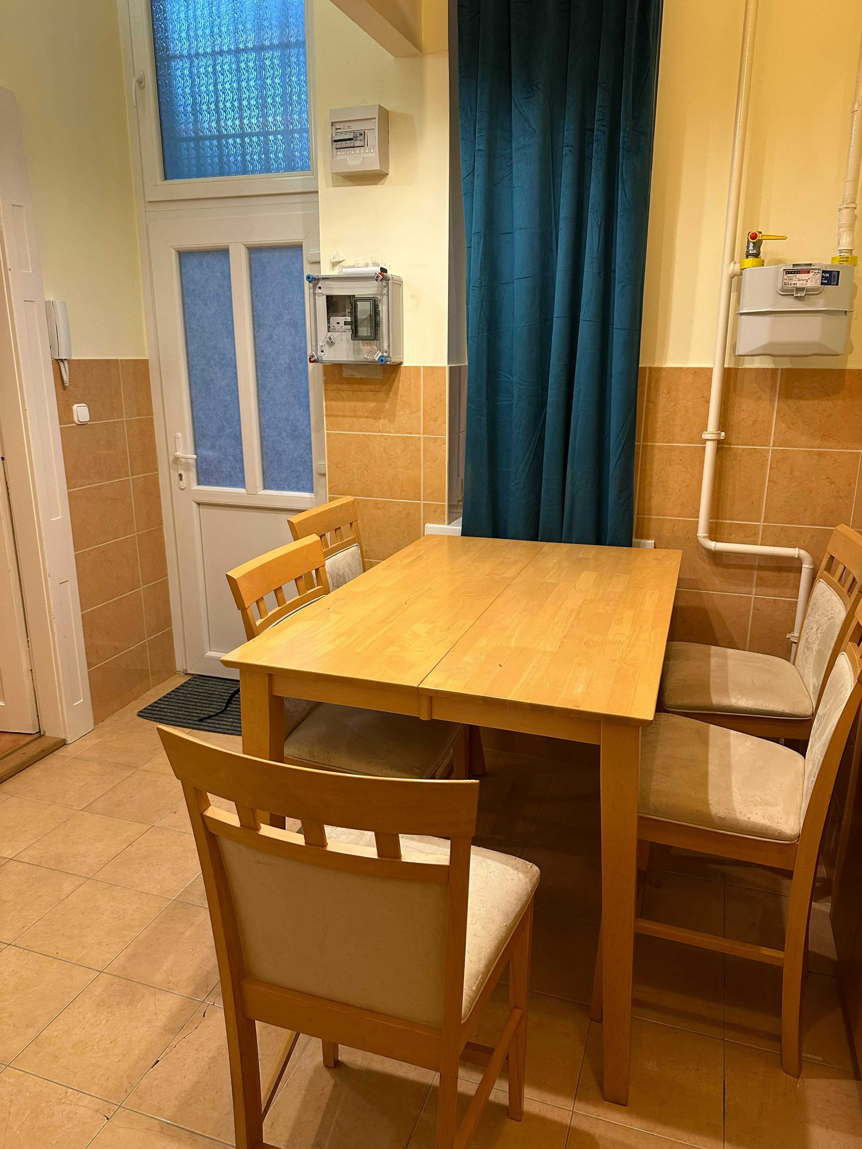 Apartment for rent for HUF 188,735 per month in Budapest, Eötvös utca