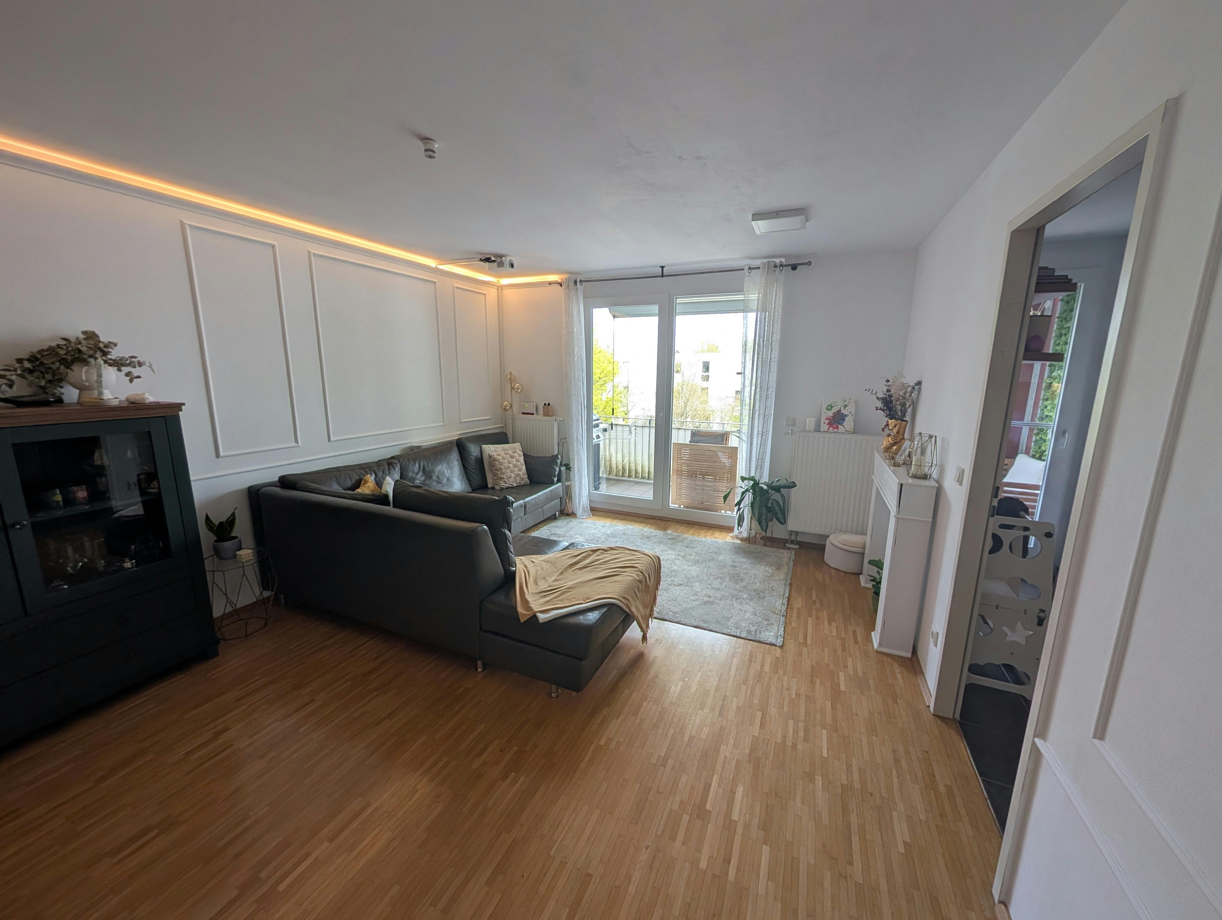 Apartment for rent for €3,000 per month in Unterföhring, Neubruchstraße