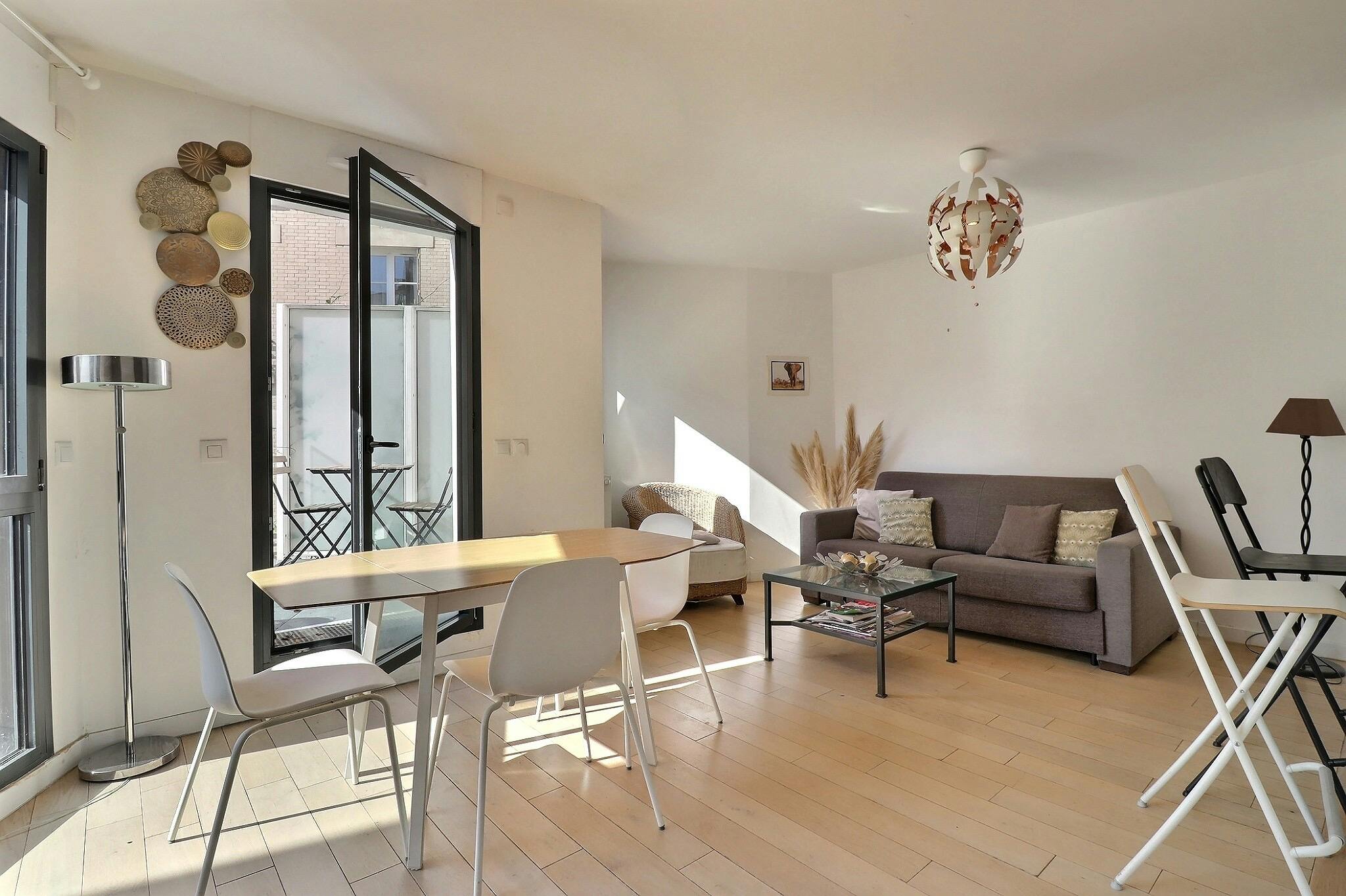 1-Bedroom Apartment in Rue des Frères Morane, Paris (1702419) ROOM