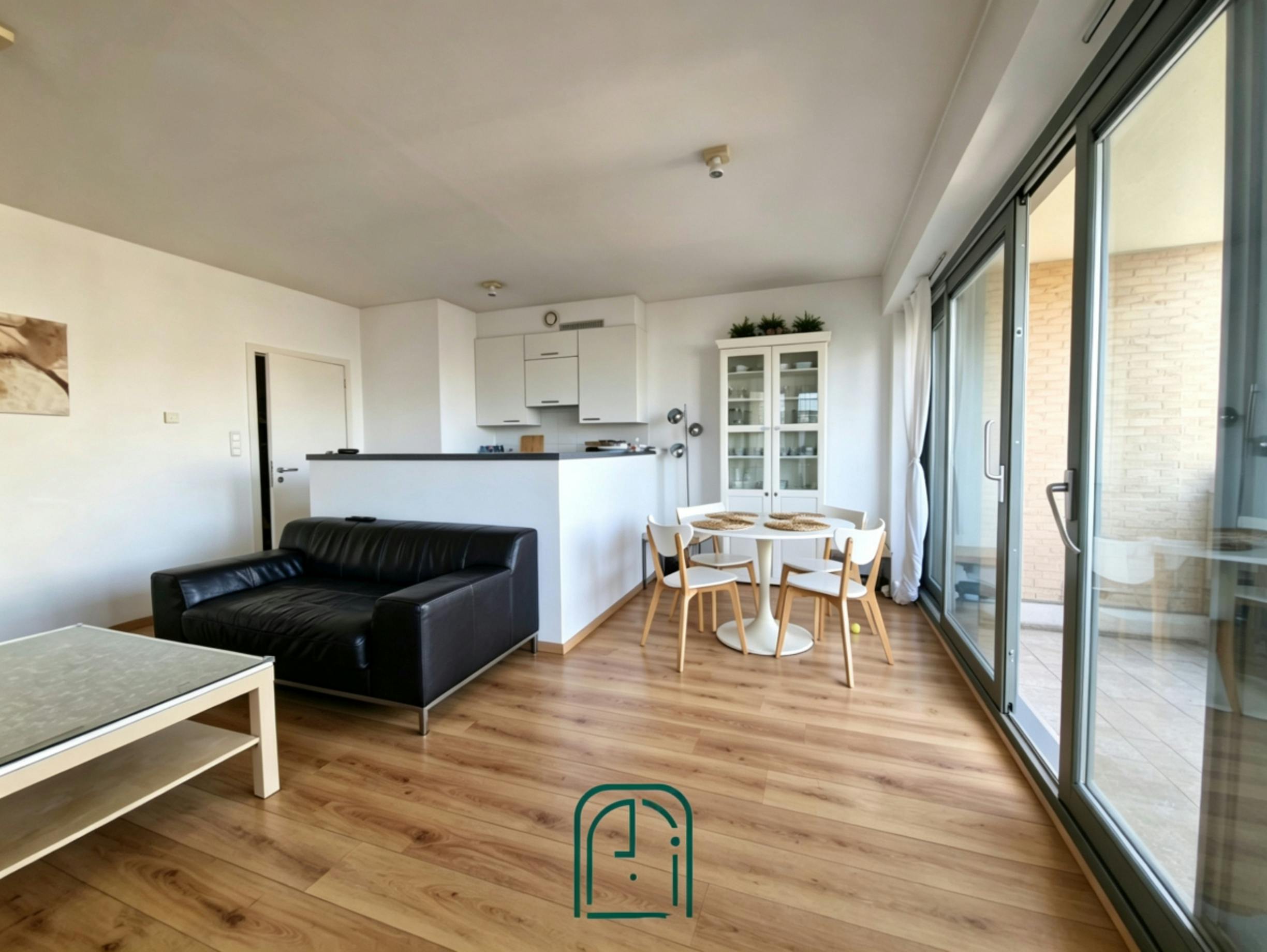 Budynek do wynajęcia za 1420 € miesięcznie w mieście Ixelles, Rue Godecharle