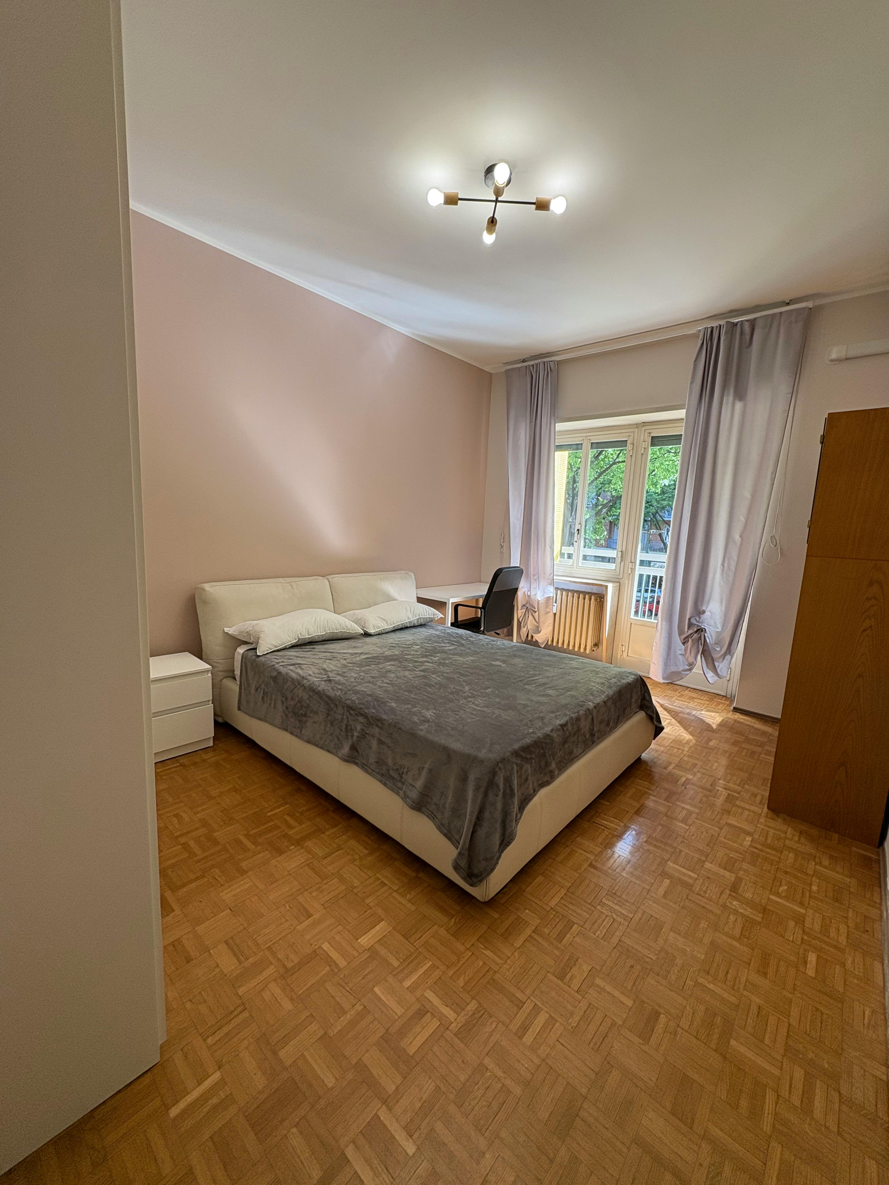 Private room for rent for €580 per month in Turin, Corso Peschiera