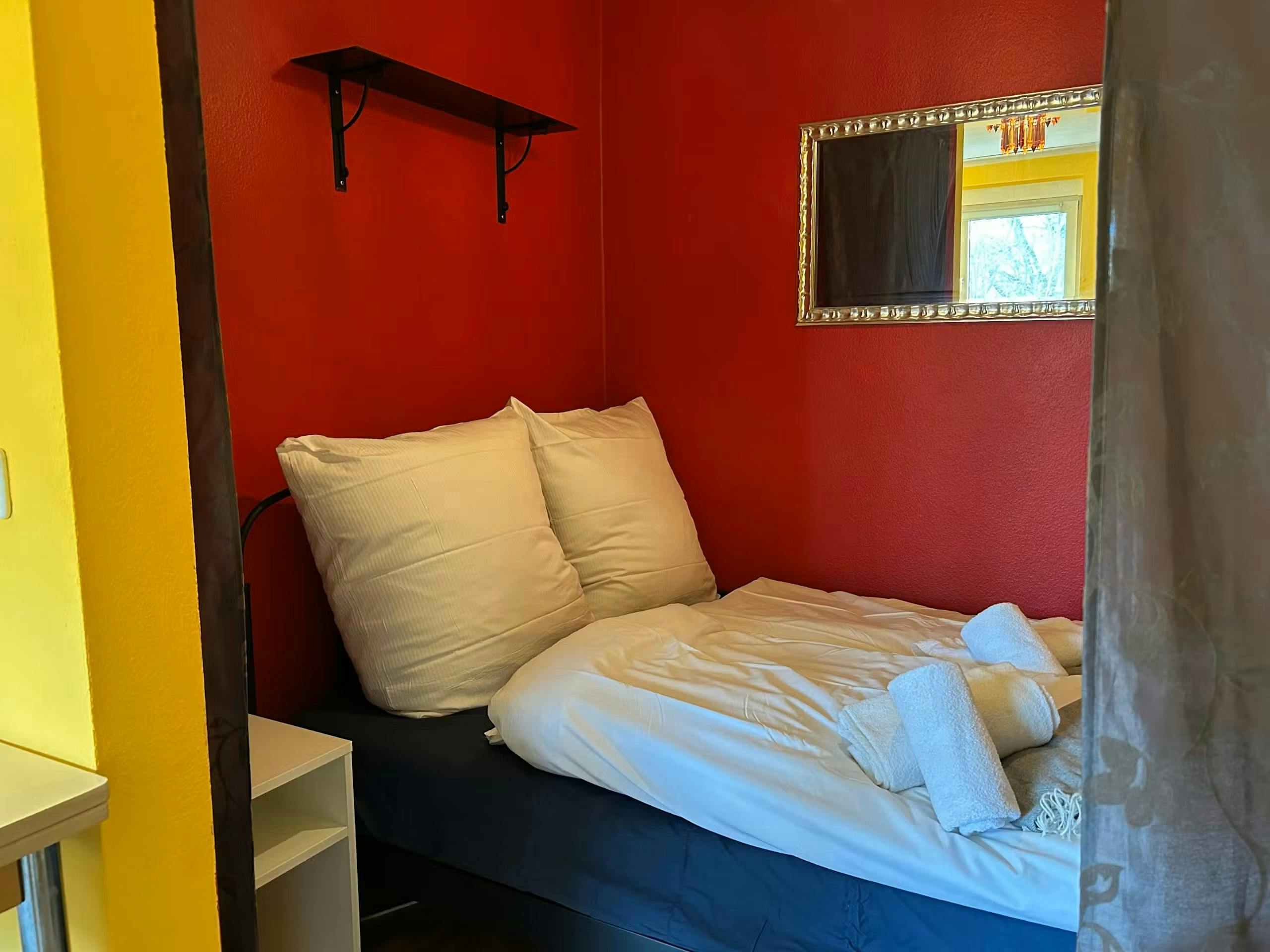 1-Bedroom Apartment in Meerholzer Straße, Frankfurt am Main (1702578) ROOM