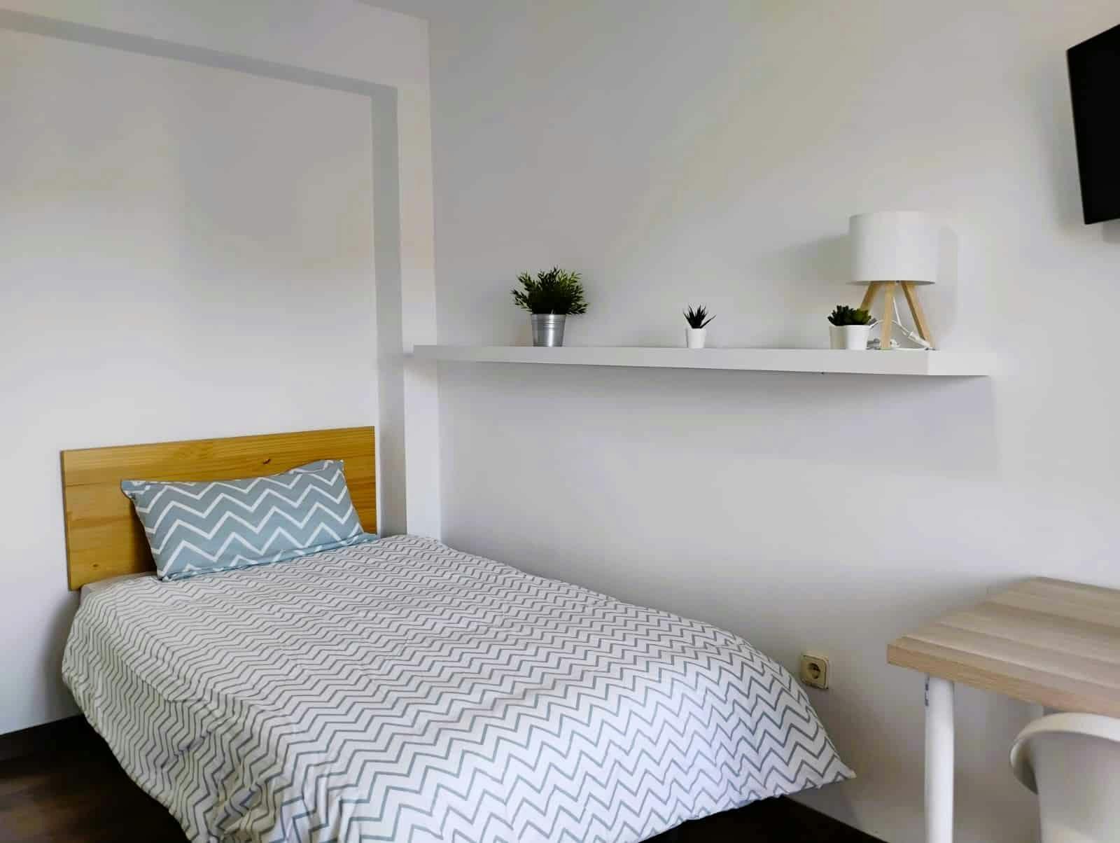 Chambre privée à louer pour 400 €/mois à Alcalá de Henares, Calle Beatriz Galindo