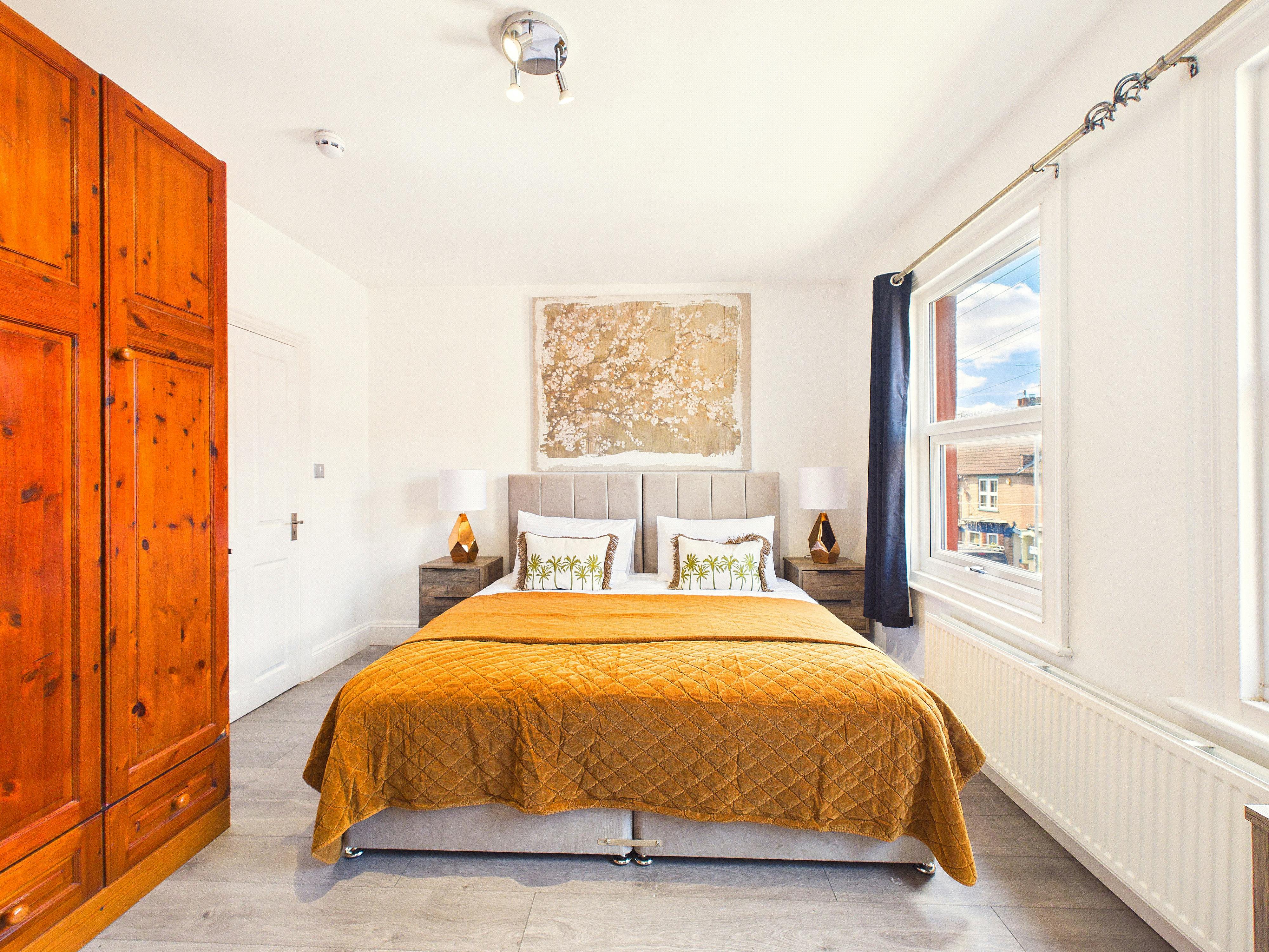 Maison à louer pour 4 500 £GB/mois à Luton, Ridgway Road