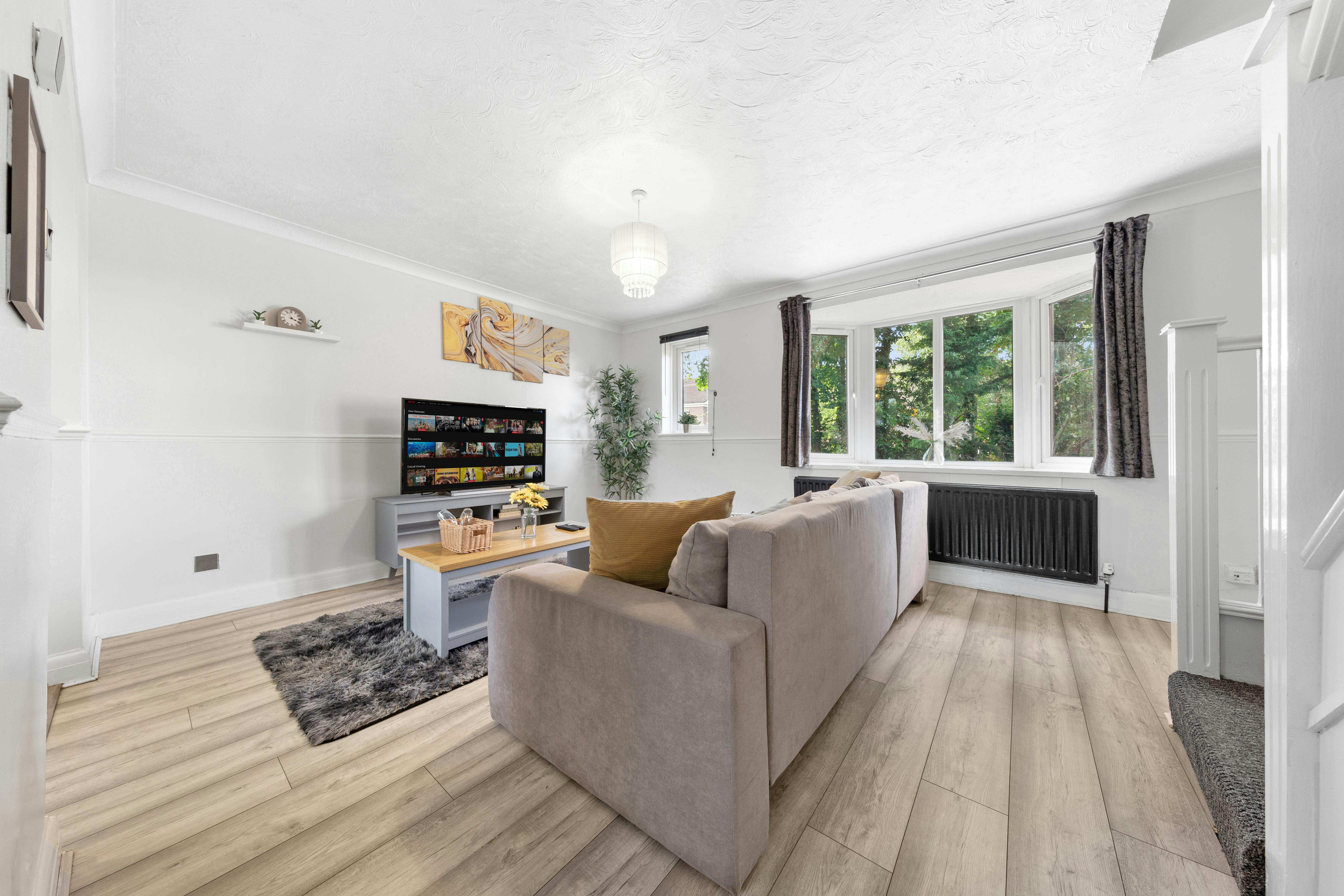 Casă de închiriat pentru 2.500 GBP pe lună în Watford, Cedar Wood Drive