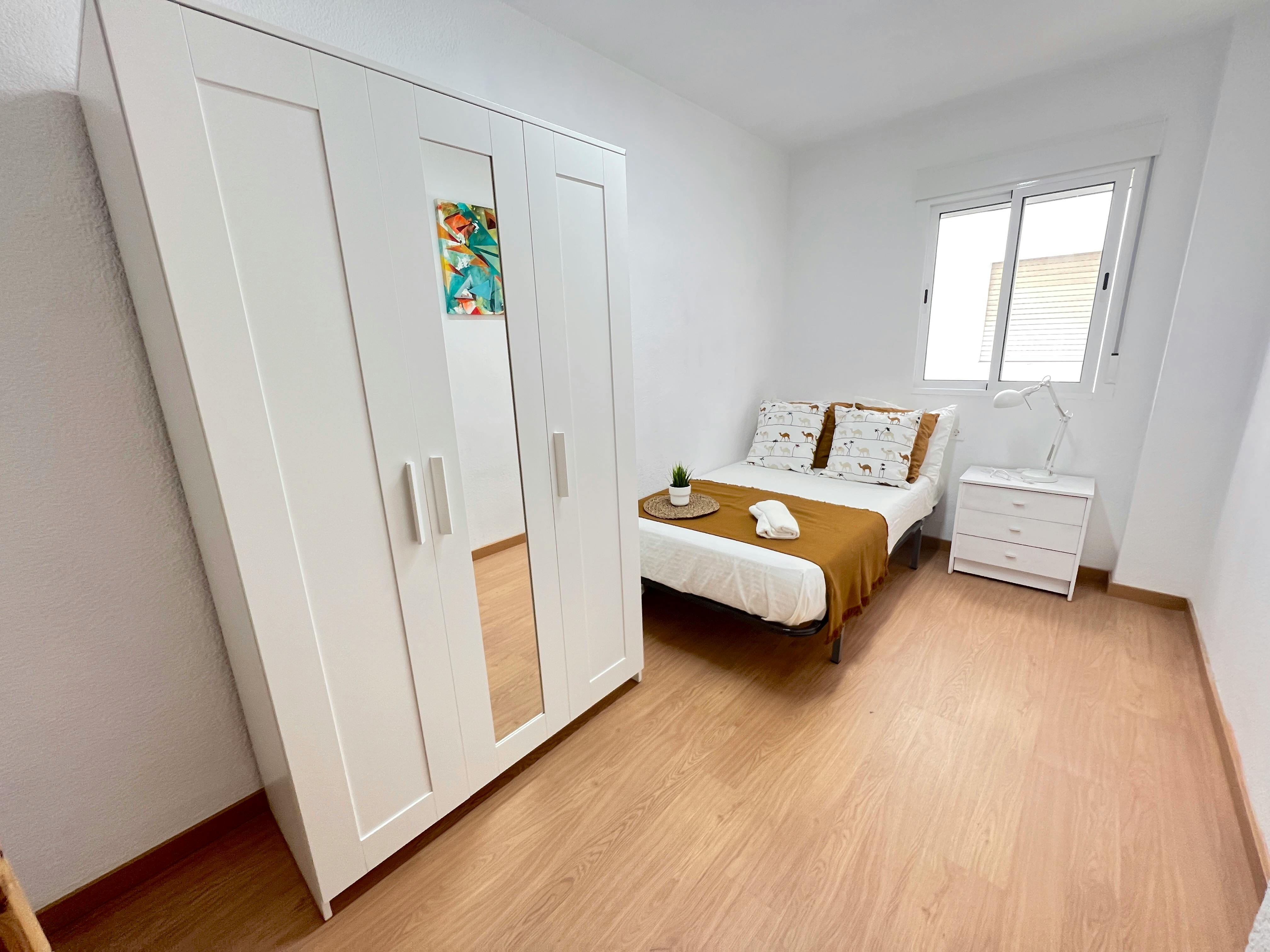 Carrer d'Alfara del Patriarca, Valencia preview