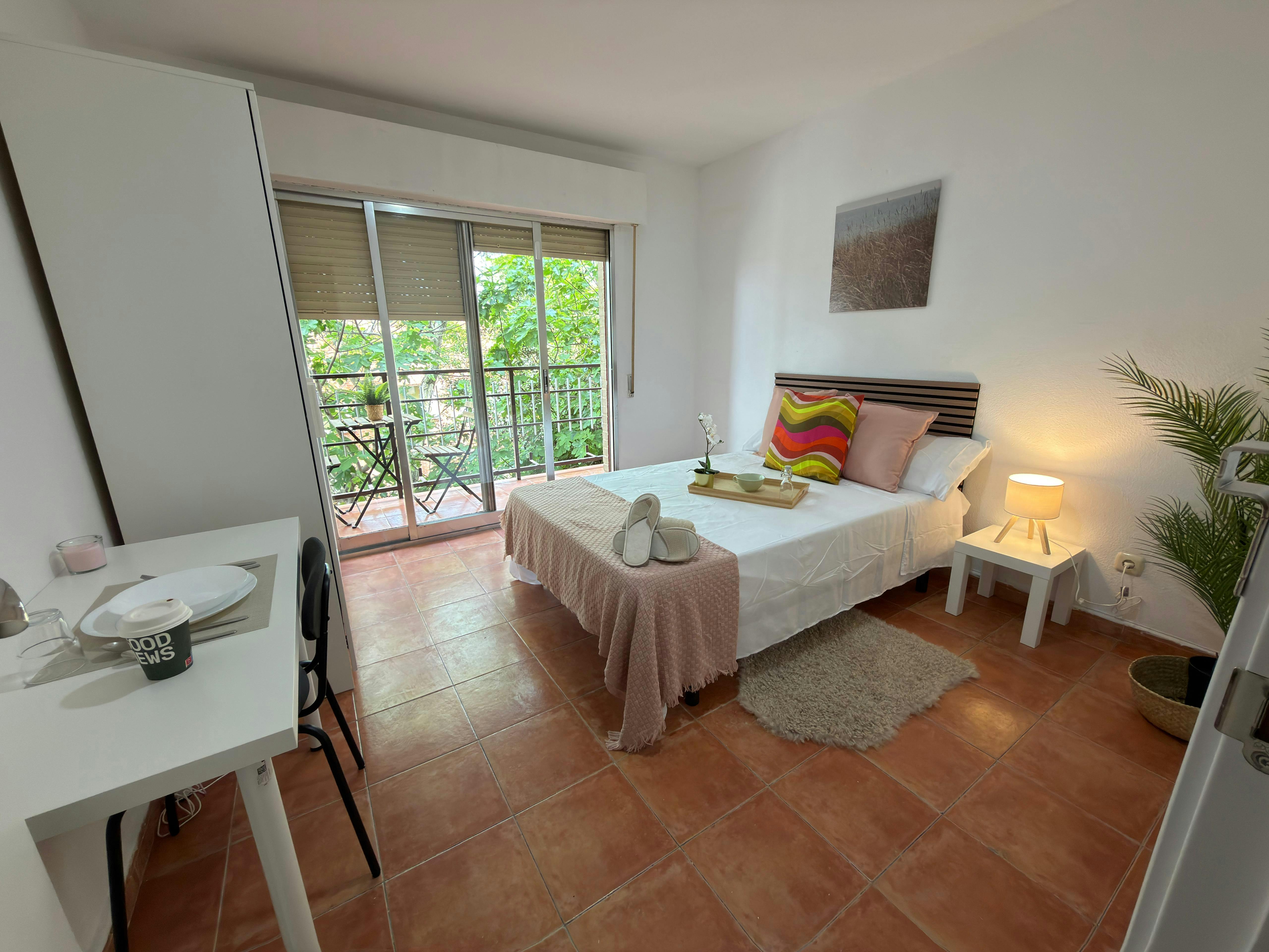 WG-Zimmer zu mieten für 495 € pro Monat in Parla, Calle Fuenlabrada