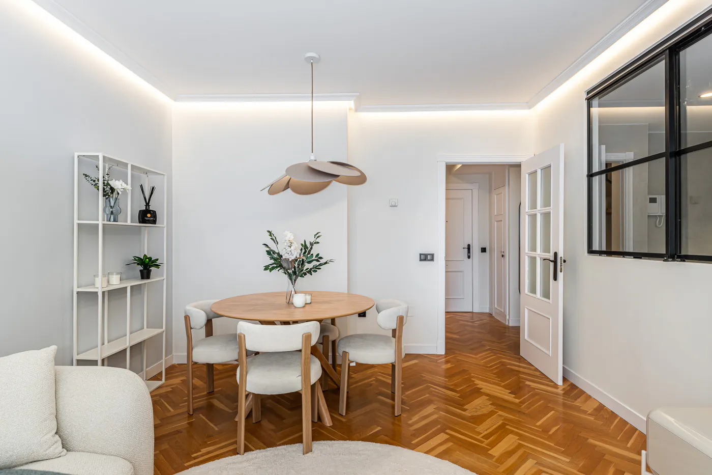 2-Bedroom Building in Avenida del Talgo, Madrid (1702978) ROOM 4