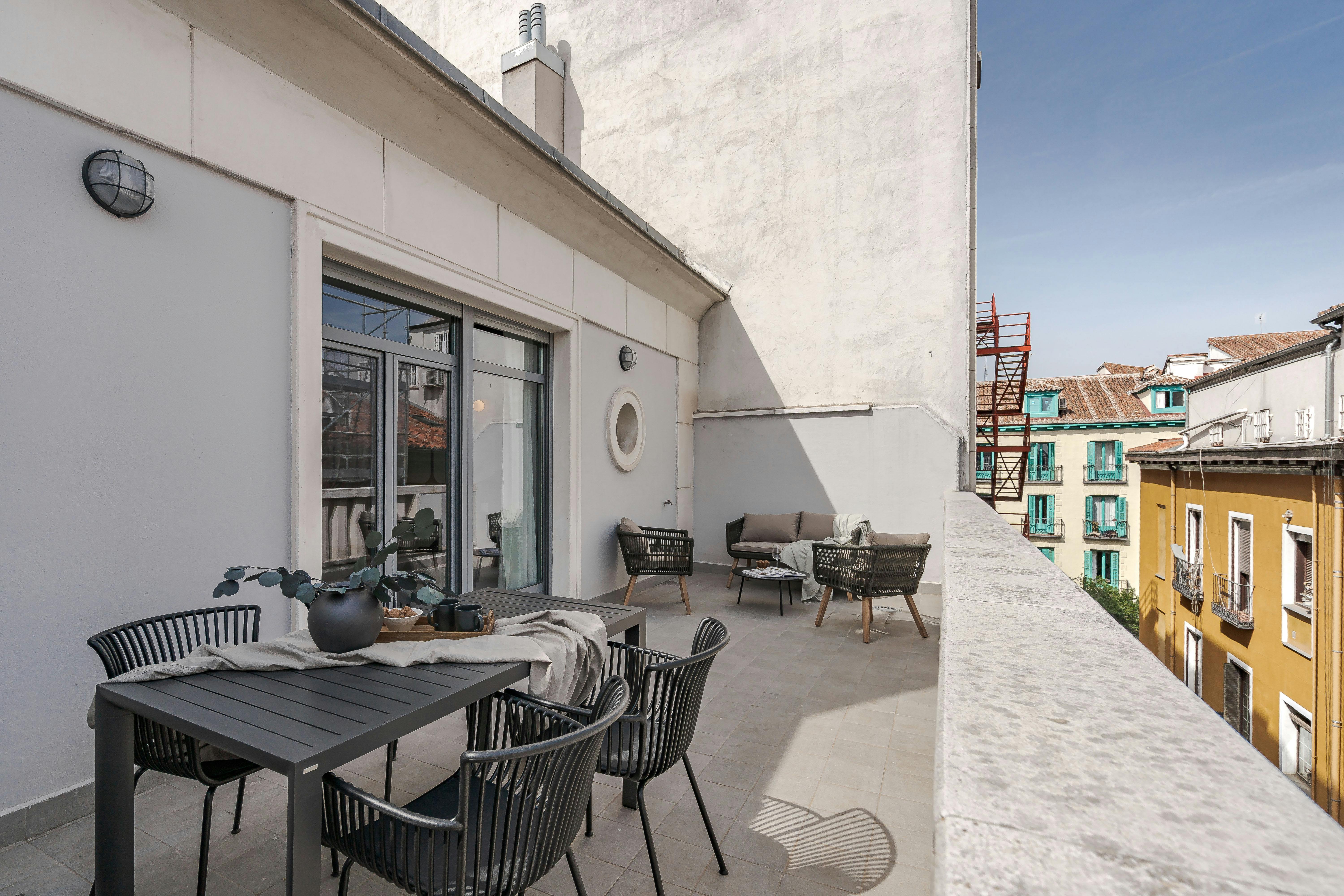 Calle de la Farmacia, Madrid preview