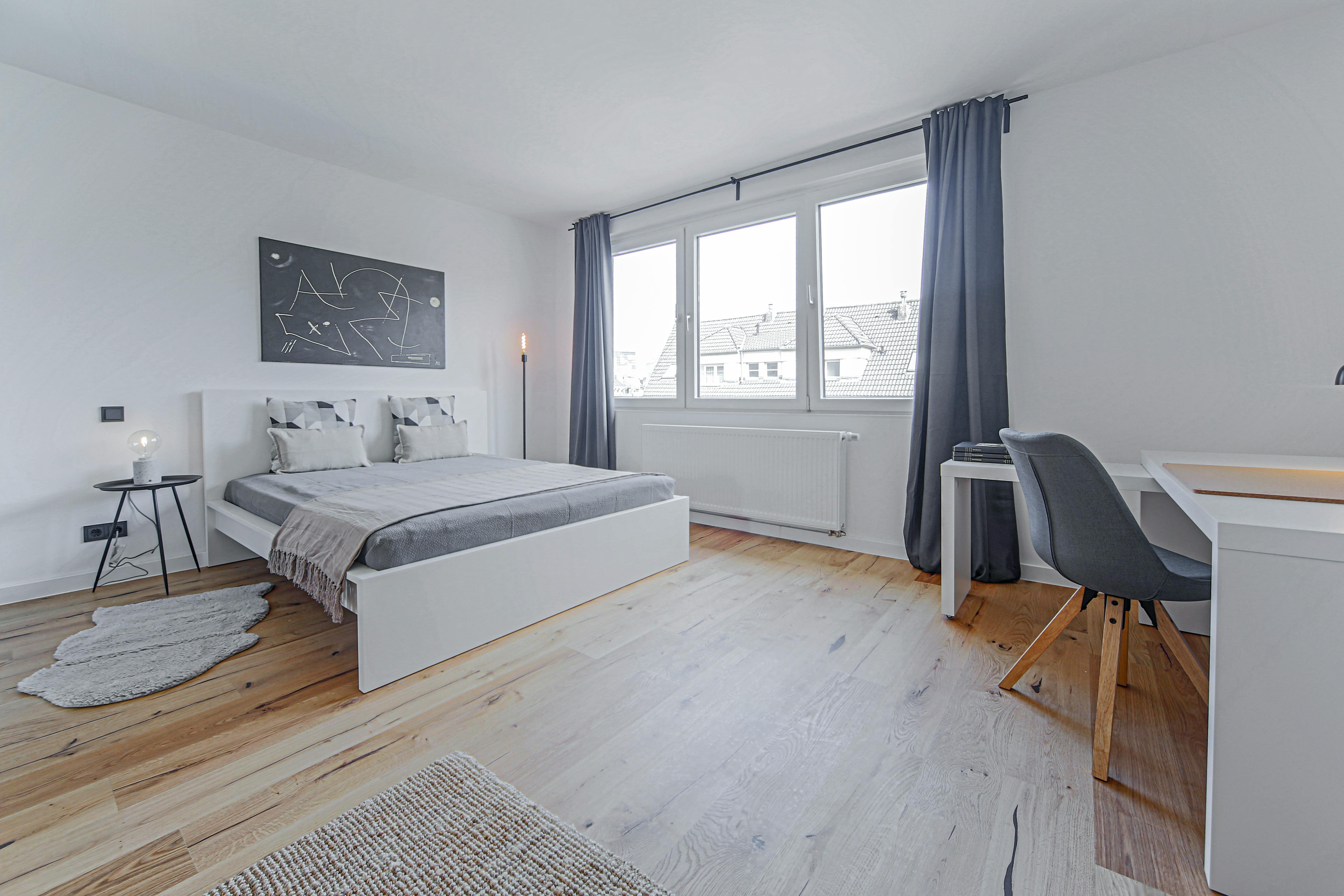 Apartment for rent for €1,500 per month in Düsseldorf, Gladbacher Straße