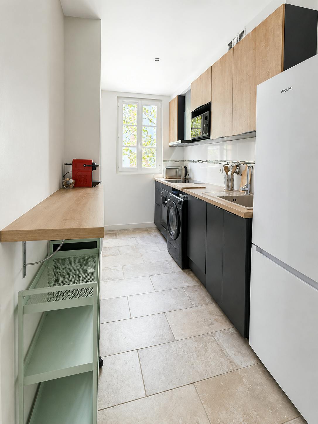 Appartement à louer pour 2 350 €/mois à Paris, Rue Saint-Blaise