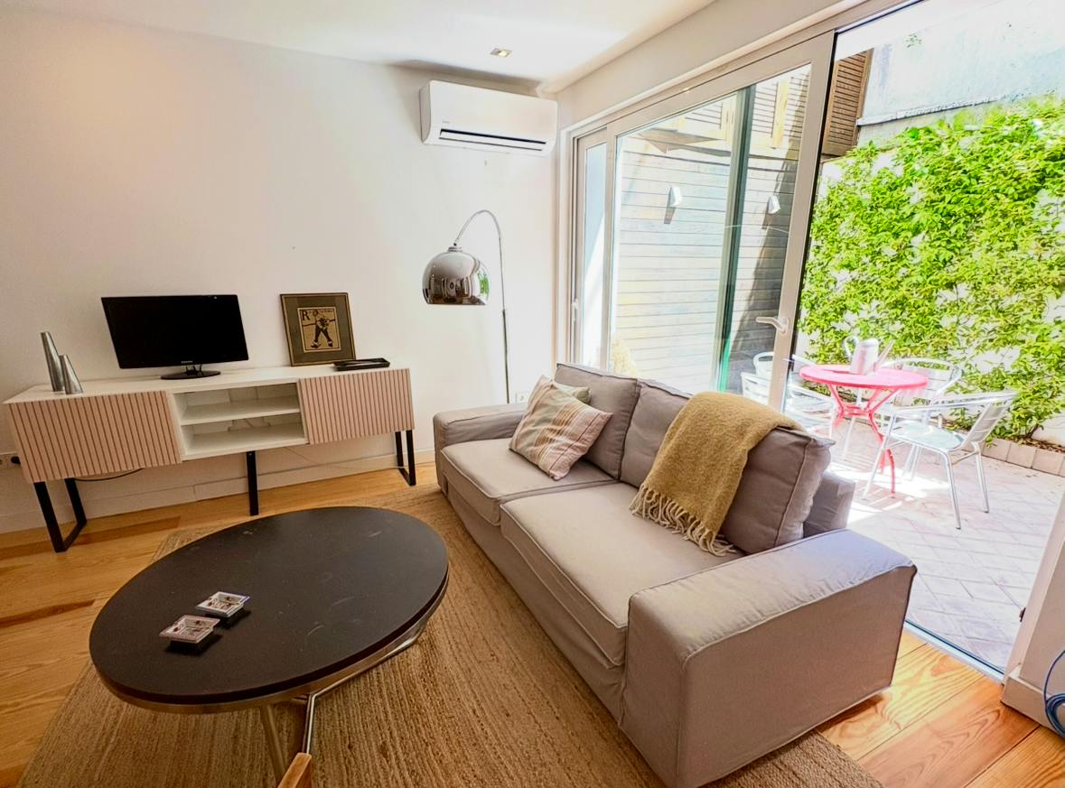 House for rent for €1,750 per month in Madrid, Calle de Iturbe