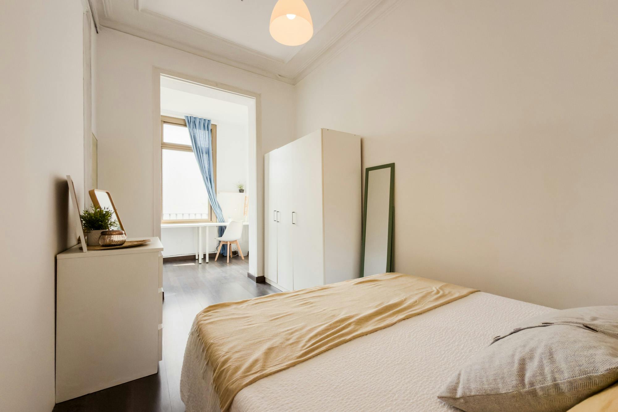 Carrer de València, Barcelona preview