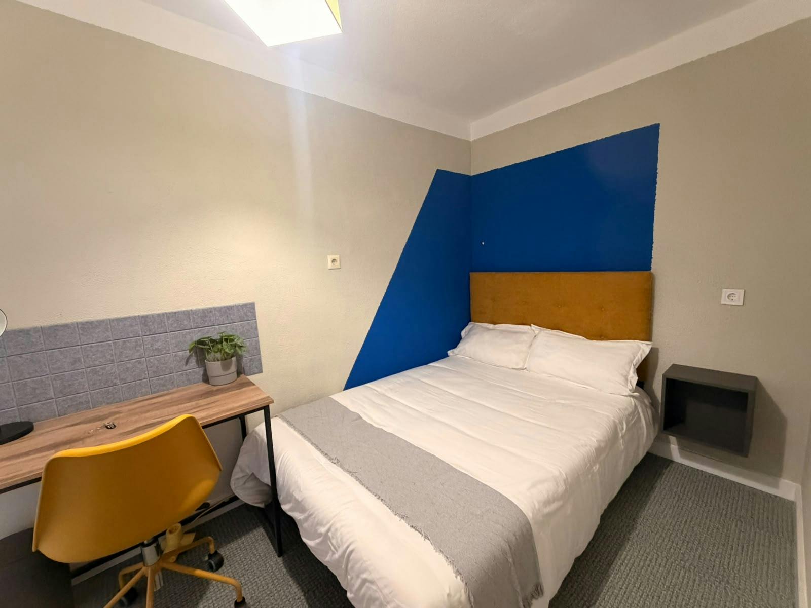 Private room for rent for €445 per month in Rivas-Vaciamadrid, Plaza de Pablo Picasso